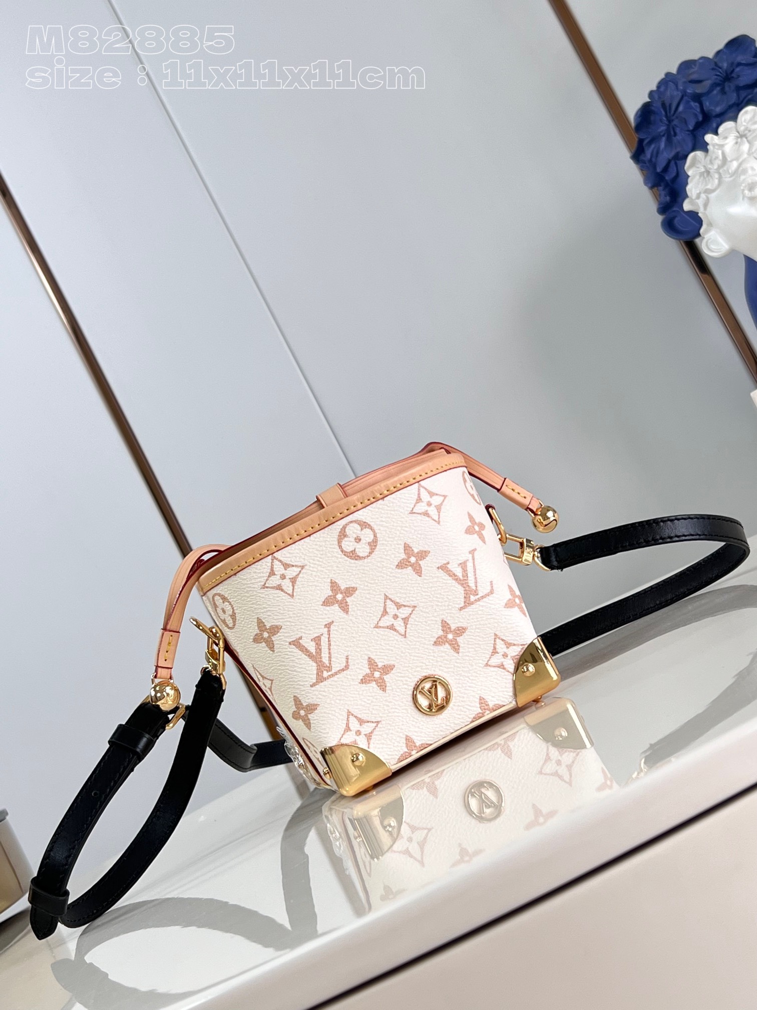Louis Vuitton Bags Handbags White Canvas Spring Collection Chains M82885