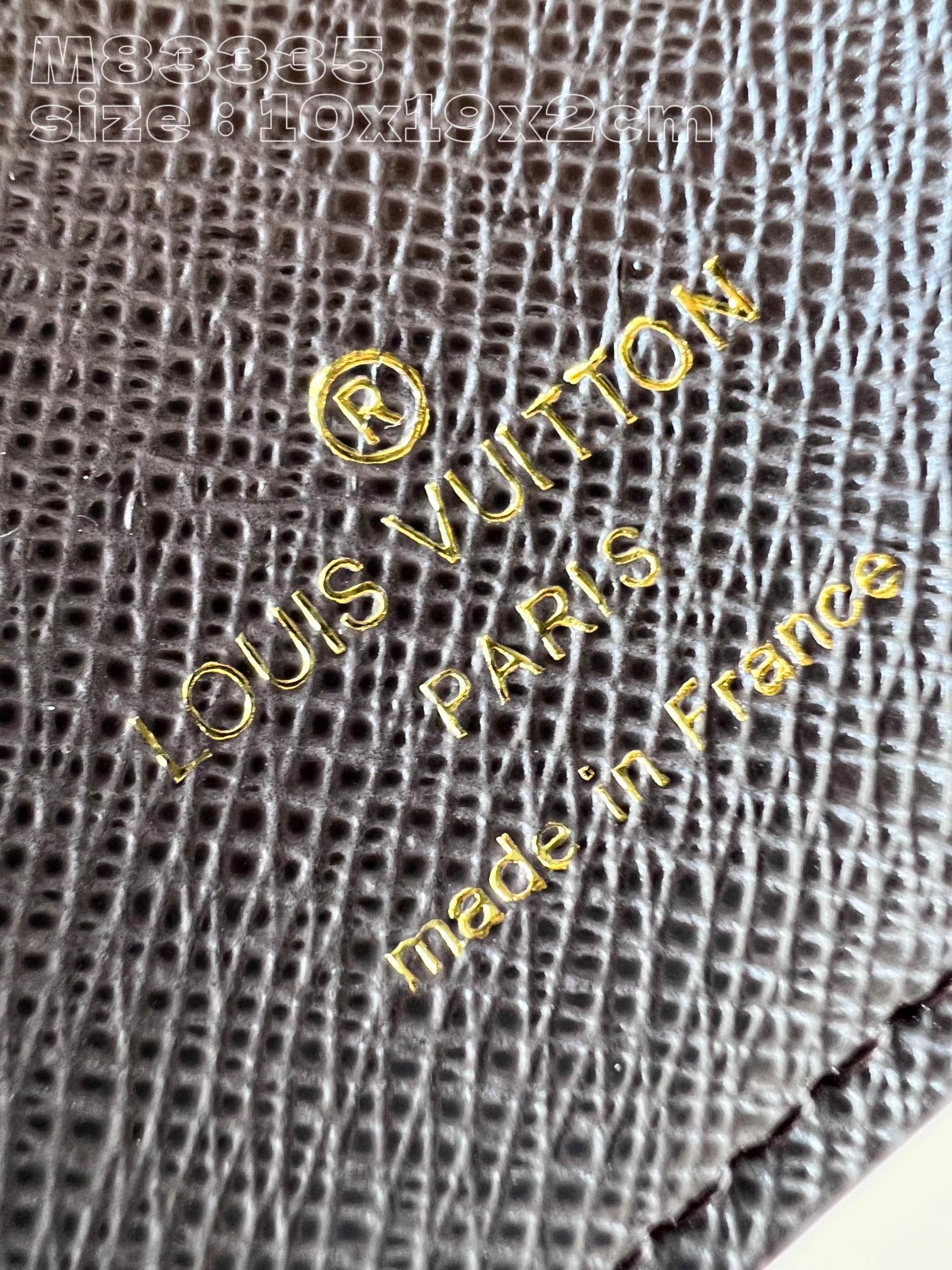 顶级原单M83335黑本款Brazza钱夹取材MonogramCraggy帆布以手绘笔触和糖果般的缤纷色