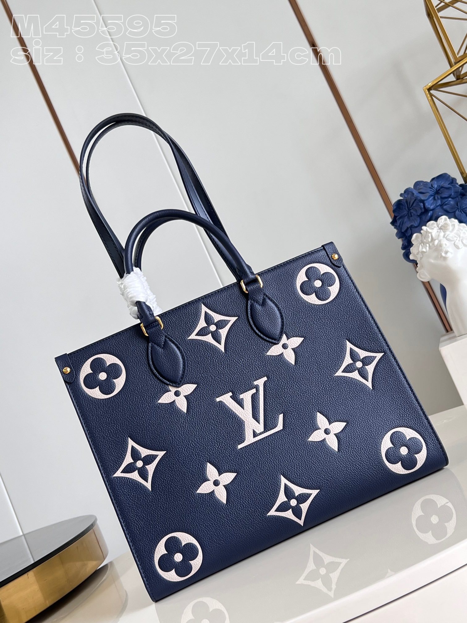 顶级原单M45595深蓝丝印本款OnTheGo中号手袋为柔软MonogramEmpreinte粒面牛皮革