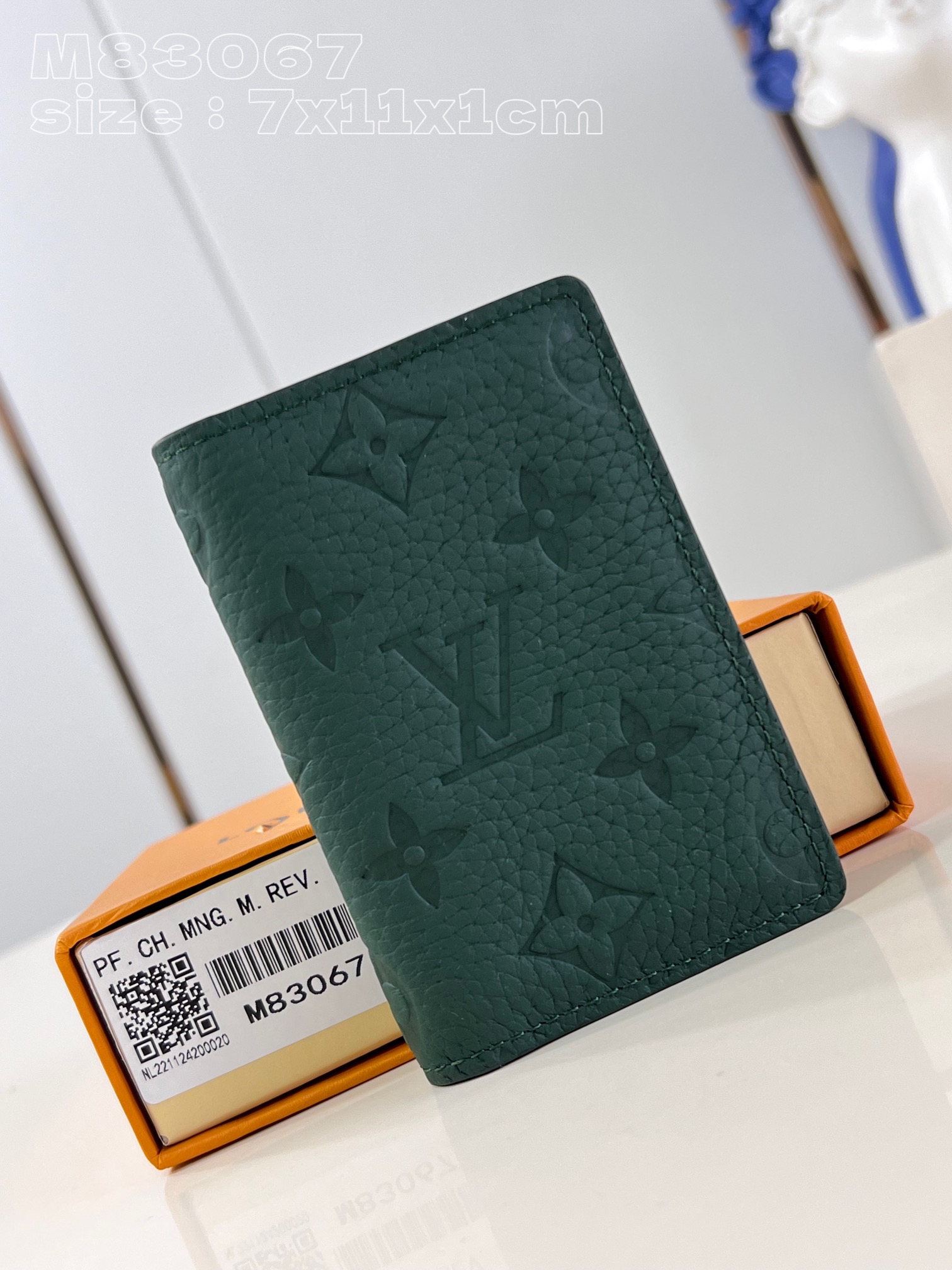 Louis Vuitton Luxe
 Portefeuilles Vert Taurillon M83067