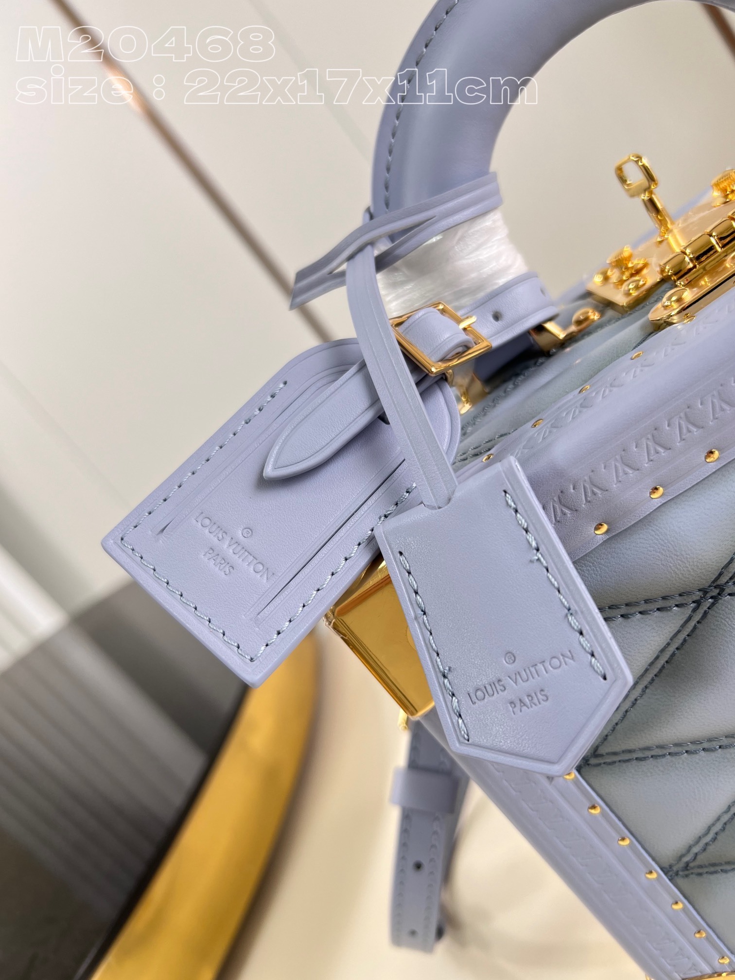 顶级原单M20468烟熏兰菱格M11047本款PetiteValise手袋出自2024Cruise春夏系