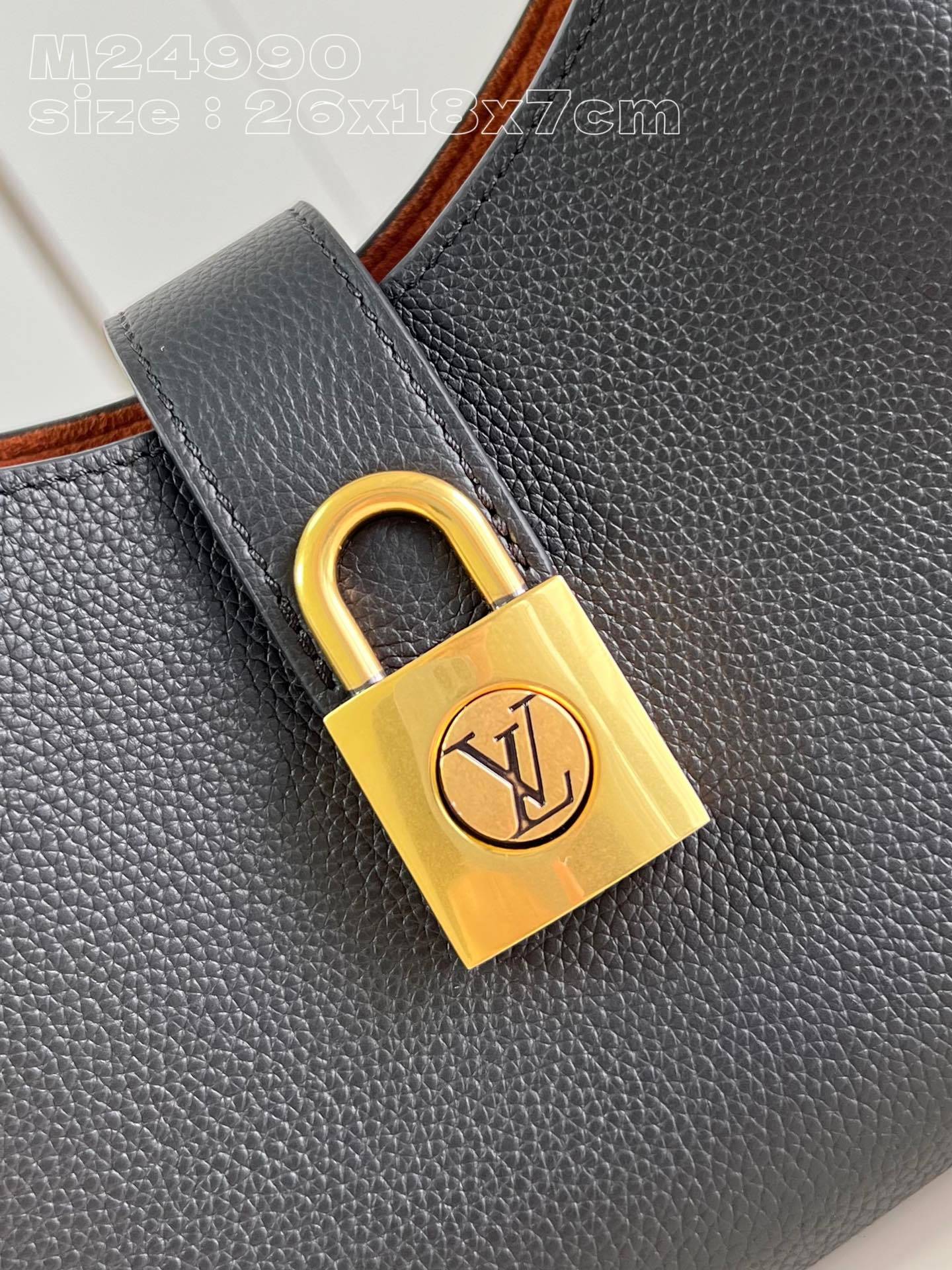 顶级原单M24990黑M24611本款LowKeyShoulderBag手袋以华美设计再度印证品牌精湛匠