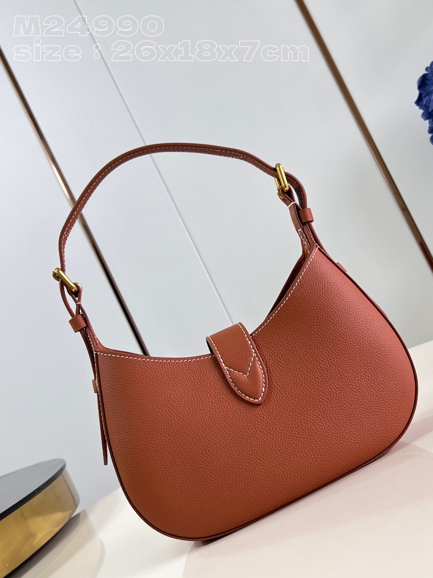 顶级原单M24990棕M24885本款LowKeyShoulderBag手袋以华美设计再度印证品牌精湛匠