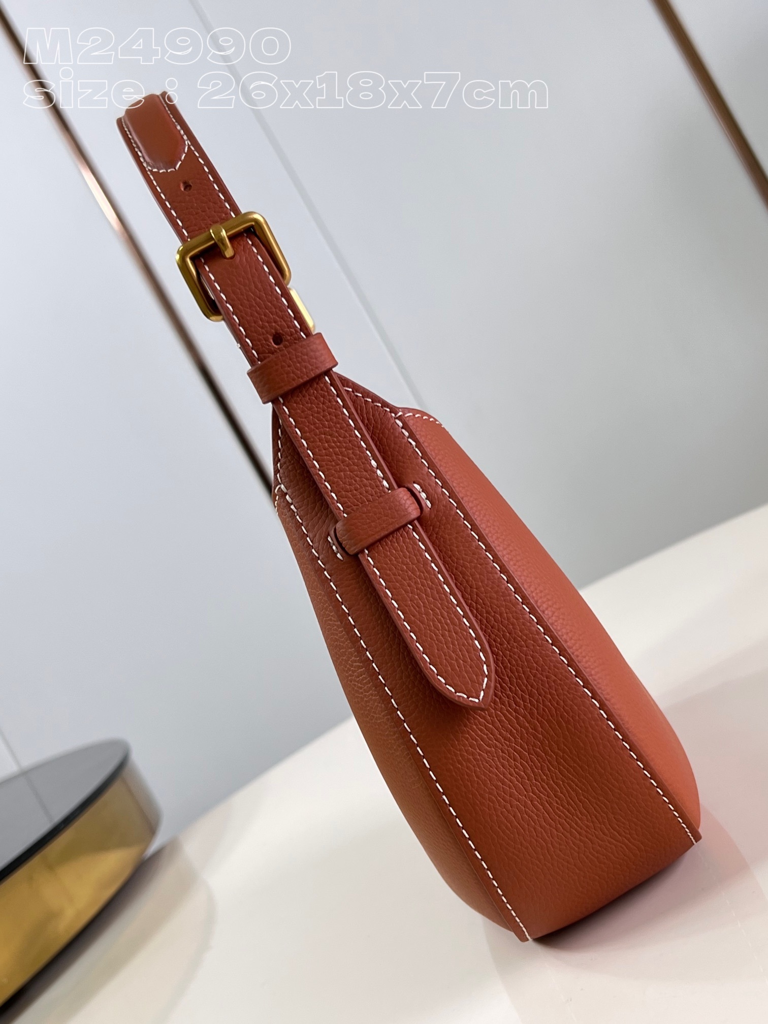 顶级原单M24990棕M24885本款LowKeyShoulderBag手袋以华美设计再度印证品牌精湛匠