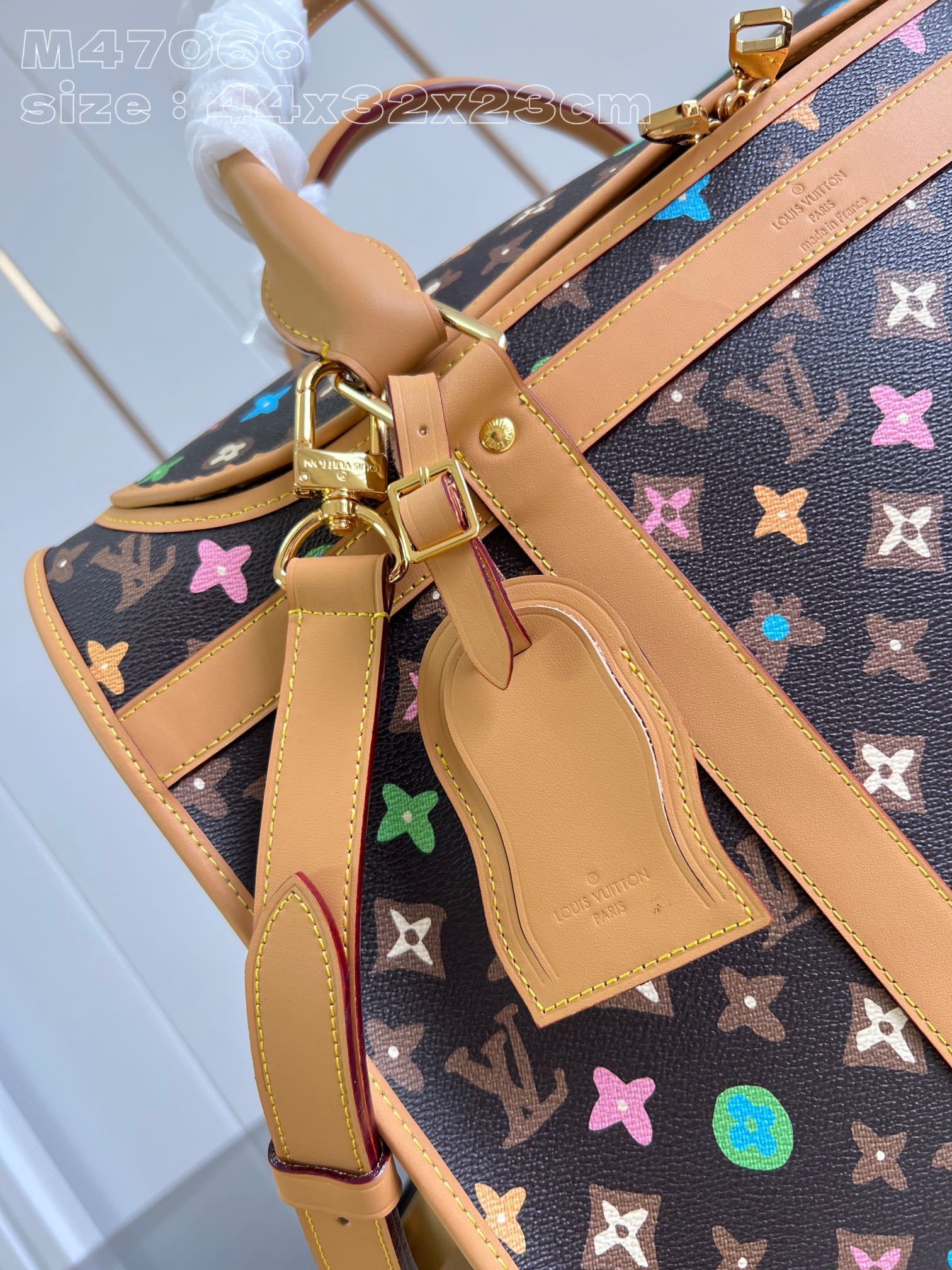 顶级原单M47066本款Dog宠物包以MonogramCraggy帆布汇聚手绘风格Monogram图案与