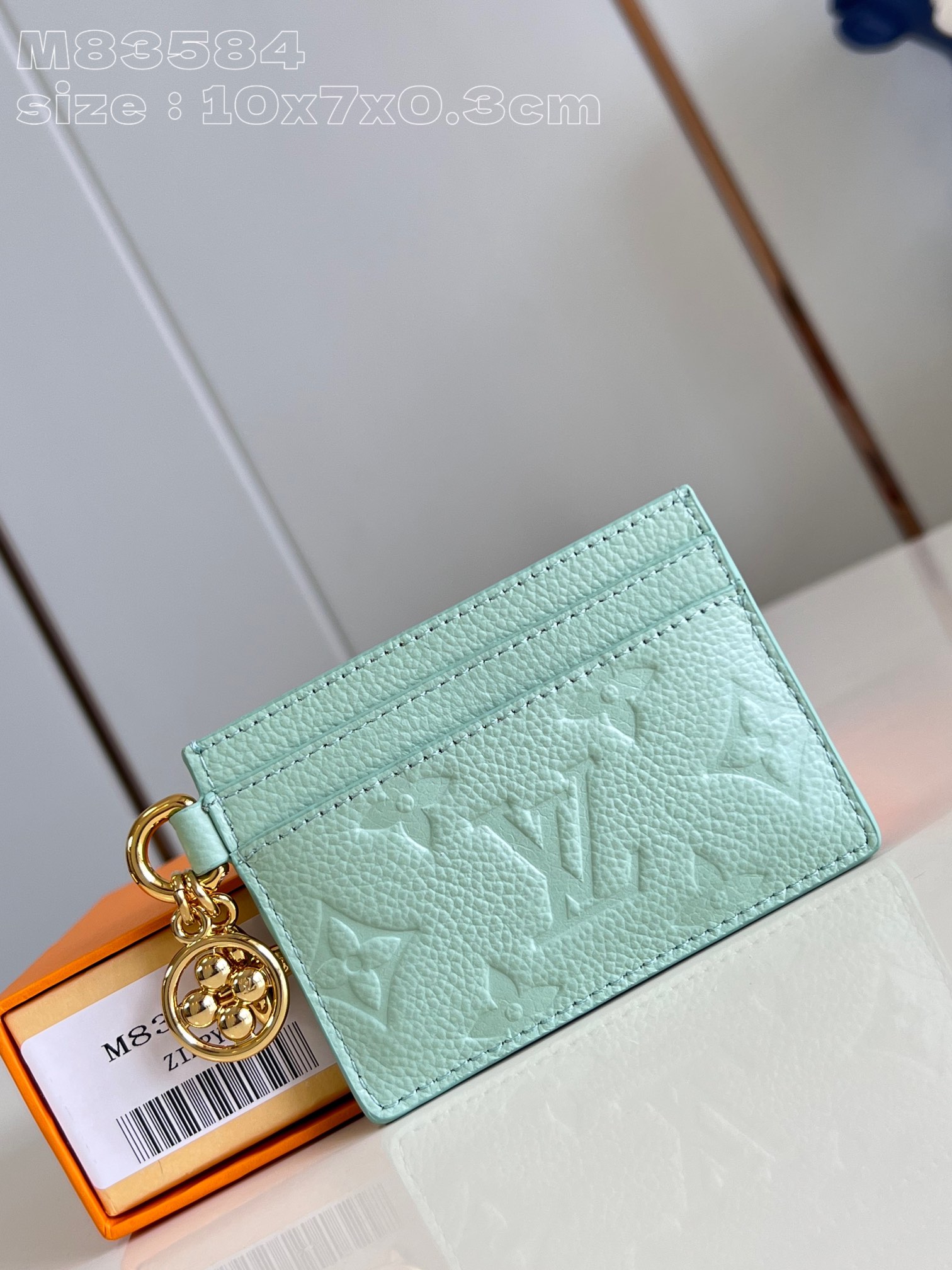 Boutique de luxe
 Louis Vuitton Mode
 Portefeuilles Porte-Cartes Or Vert Empreinte​ M83584