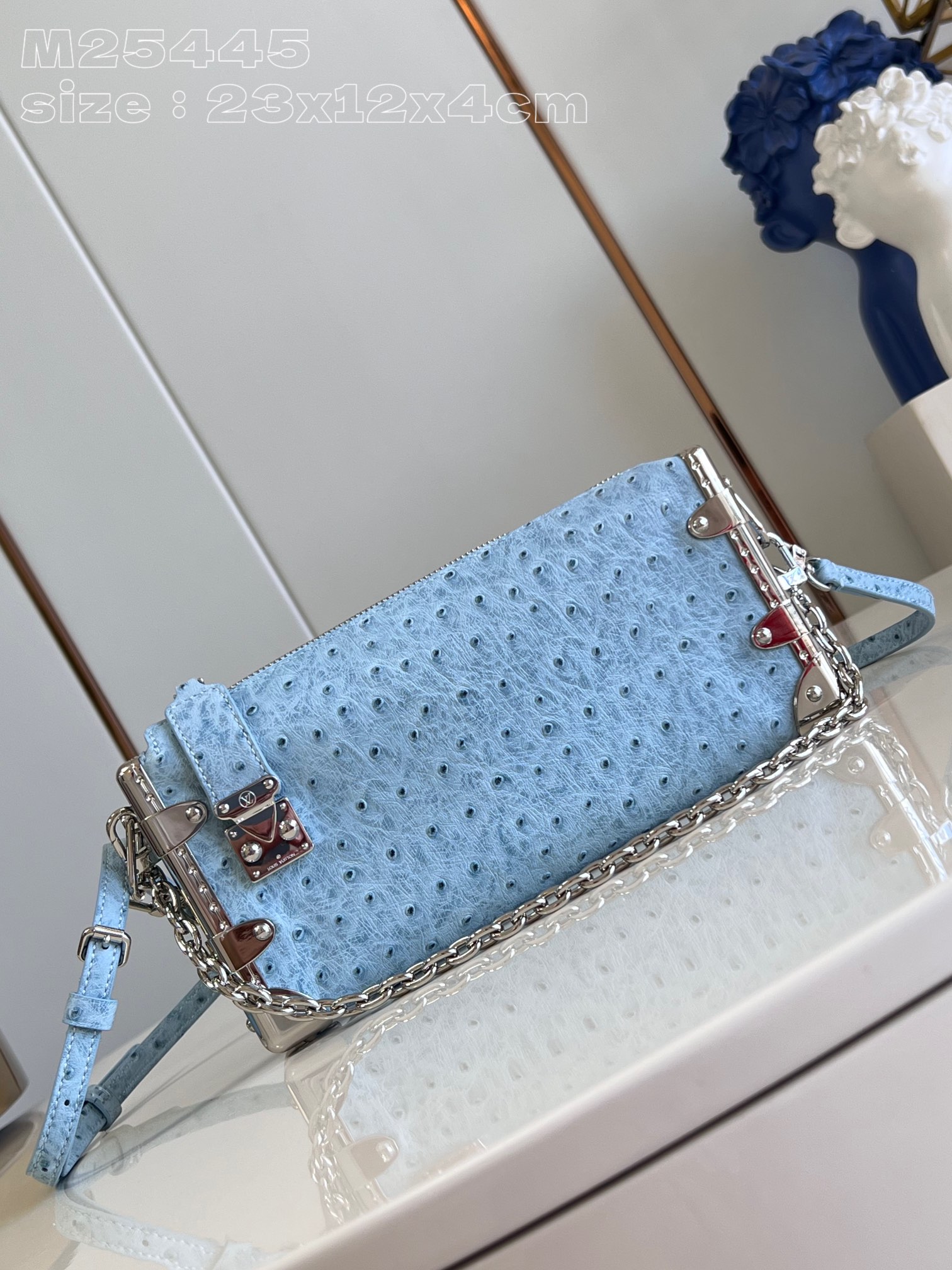 Louis Vuitton Sacs À Main Bleu La chaîne M25445