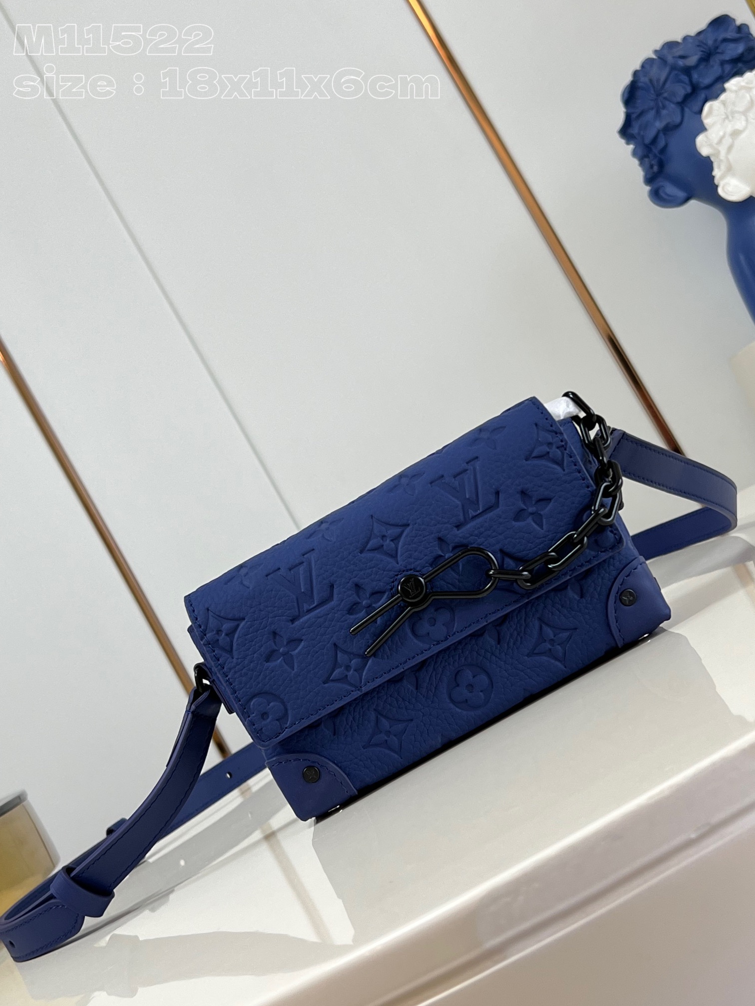 Louis Vuitton Shop
 Bags Handbags Blue Taurillon Cowhide Chains M11522