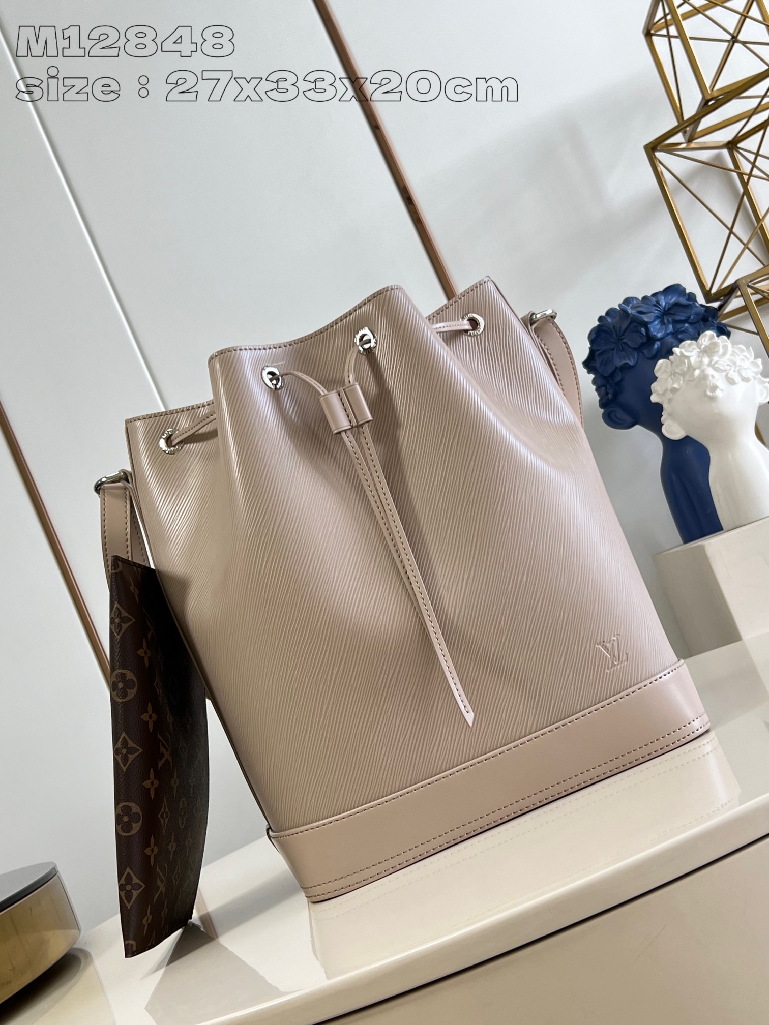 NO:403083,【Exclusive real photo M12848 quartz white/large size】This Noé MM bucket bag from Nautical series is reinterpreted with soft Epi calfskin to create a retro-style Noé bag style. Epi calfskin will become smoother with the years and maintain the original beauty. Size 27×33×20cm sd.900【Warm reminder This model is too big and does not match the packaging】, LV【Original leather】, louis vuitton, cowhide19860909【独家实拍 M12848石英白/大号】这款来自Nautical系列的Noé MM水桶袋以柔软的Epi小牛皮重新演绎,打造复古风质感的Noé袋款.Epi小牛皮会随着年月变得更光滑,同时保持原有的美感.尺寸27×33×20cm sd.900【温馨提示 此款太大不配包装】,LV【原厂皮】,louis vuitton,cowhide,Bag