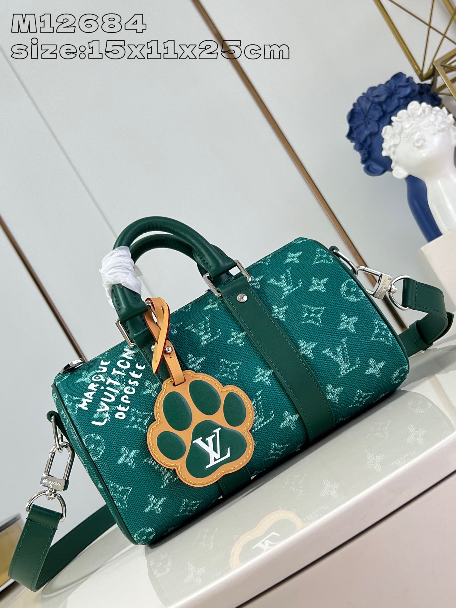 لويس فيتون LV Keepall حقيبة حقيبة يد Monogram Eclipse قماش M12684