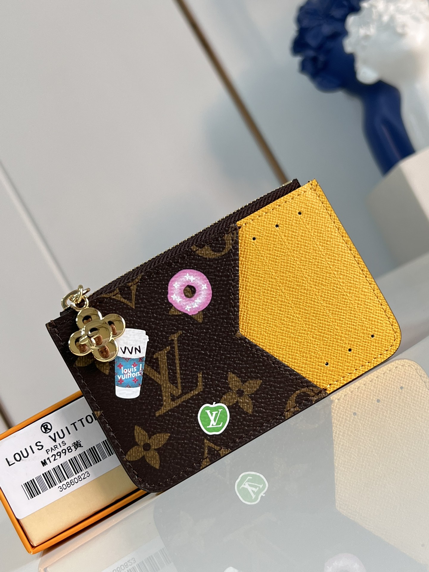 Louis Vuitton AAA
 Wallet Card pack Unsurpassed Quality
 Monogram Canvas LV Circle M12998