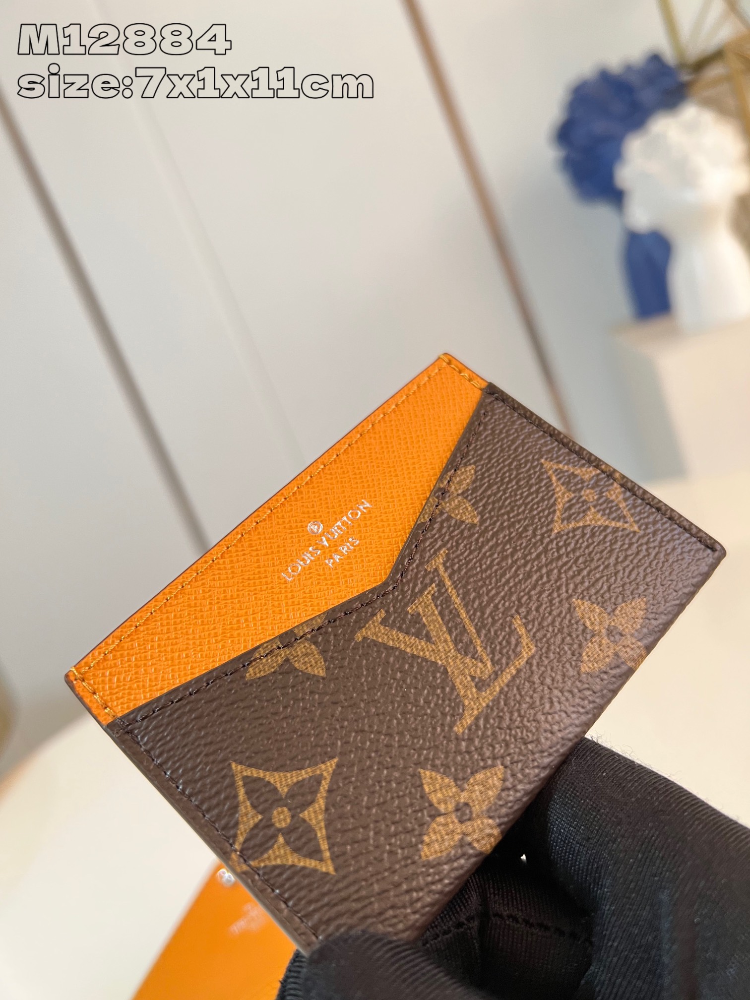 顶级原单M12884黄M12791本款卡夹焕新原版KirigamiPochette手拿包的信封式构型为C