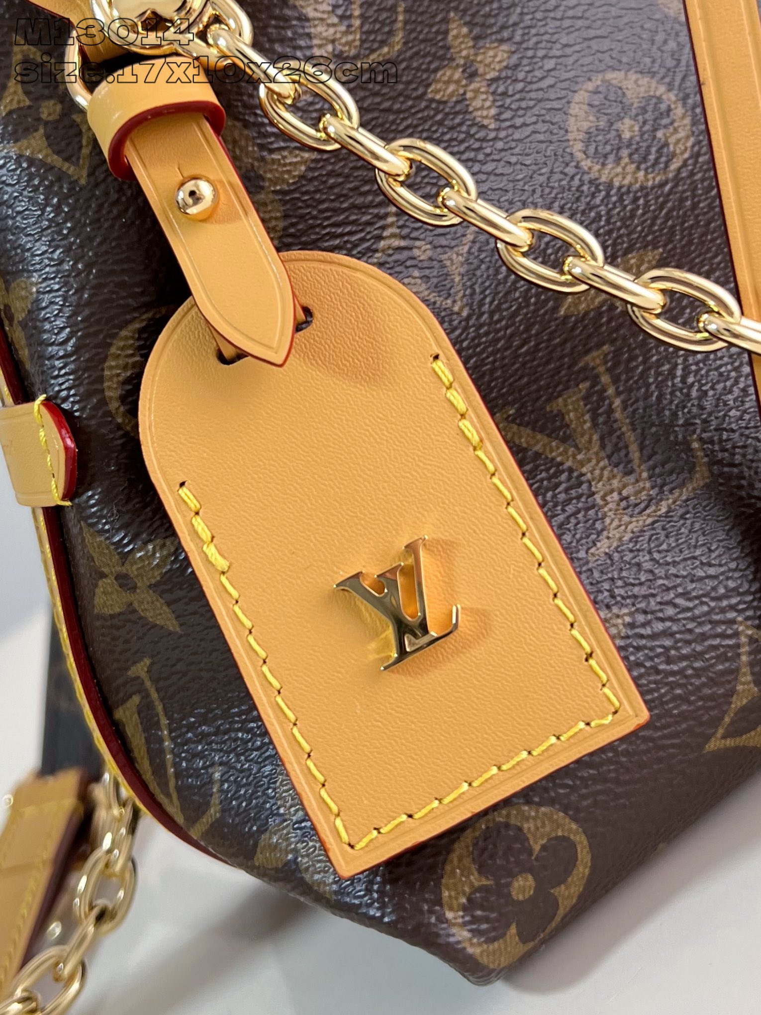 【顶级原单 M13014 】本款 CarryAll BB 手袋取材 Monogram 帆布，为耀目链条点