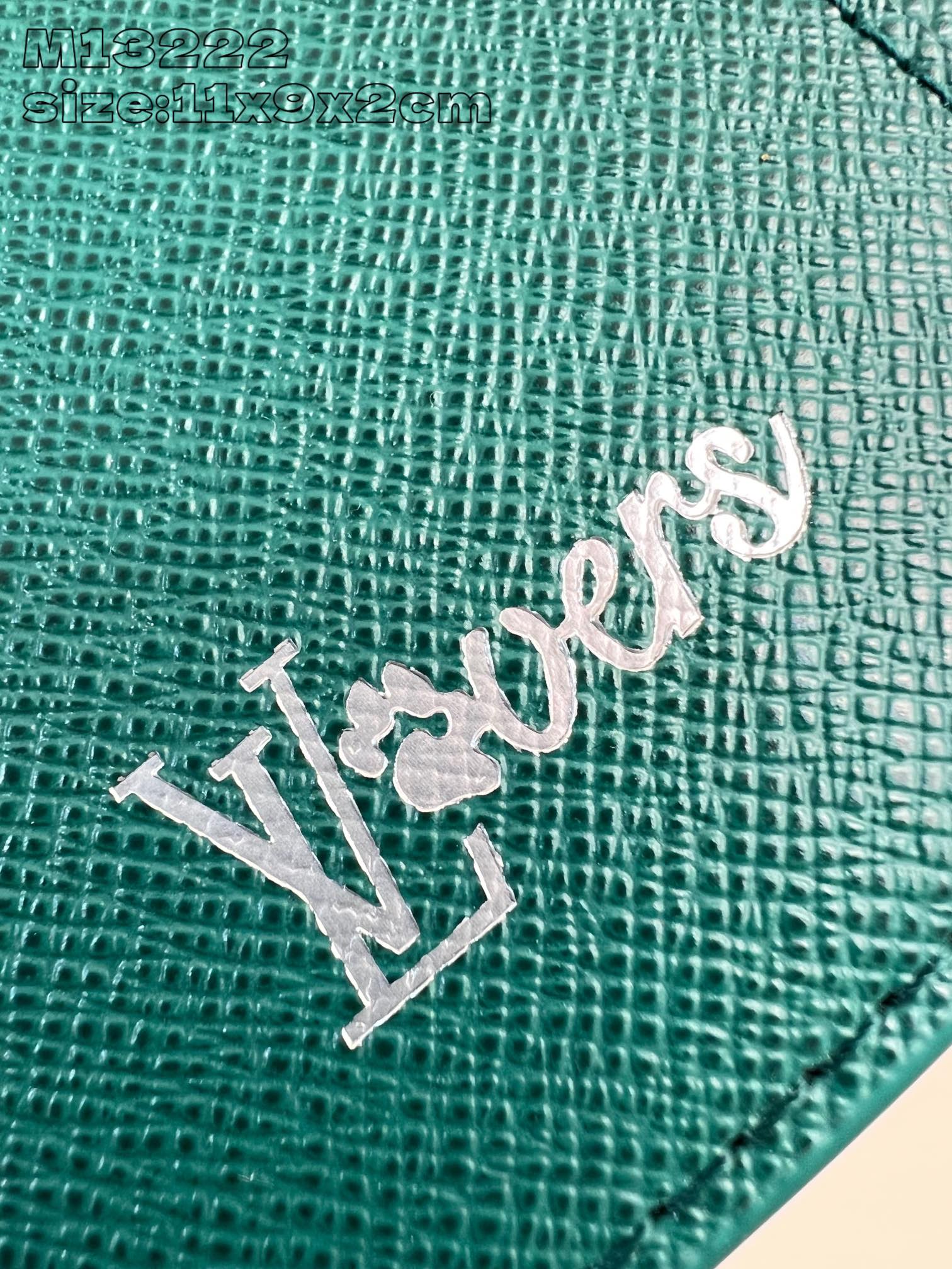 【顶级原单 M13222绿 】Monogram Heritage帆布制作的“Victor Wallet”