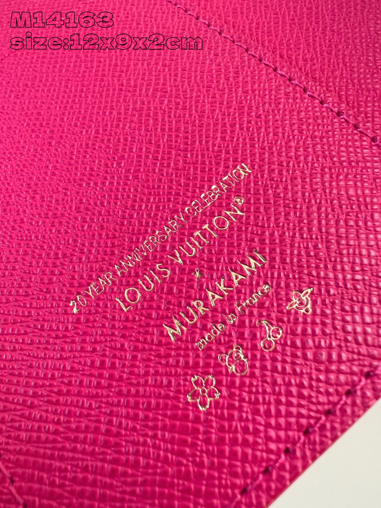 【顶级原单 M14163白彩 】這款復刻版Louis Vuitton x Murakami系列的Vict