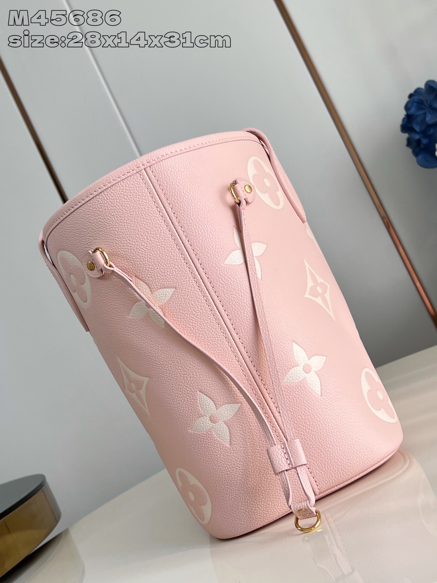 【顶级原单 M45686奶昔粉 】M14210 本款 Neverfull 中号手袋以清新粉彩道出 LV 