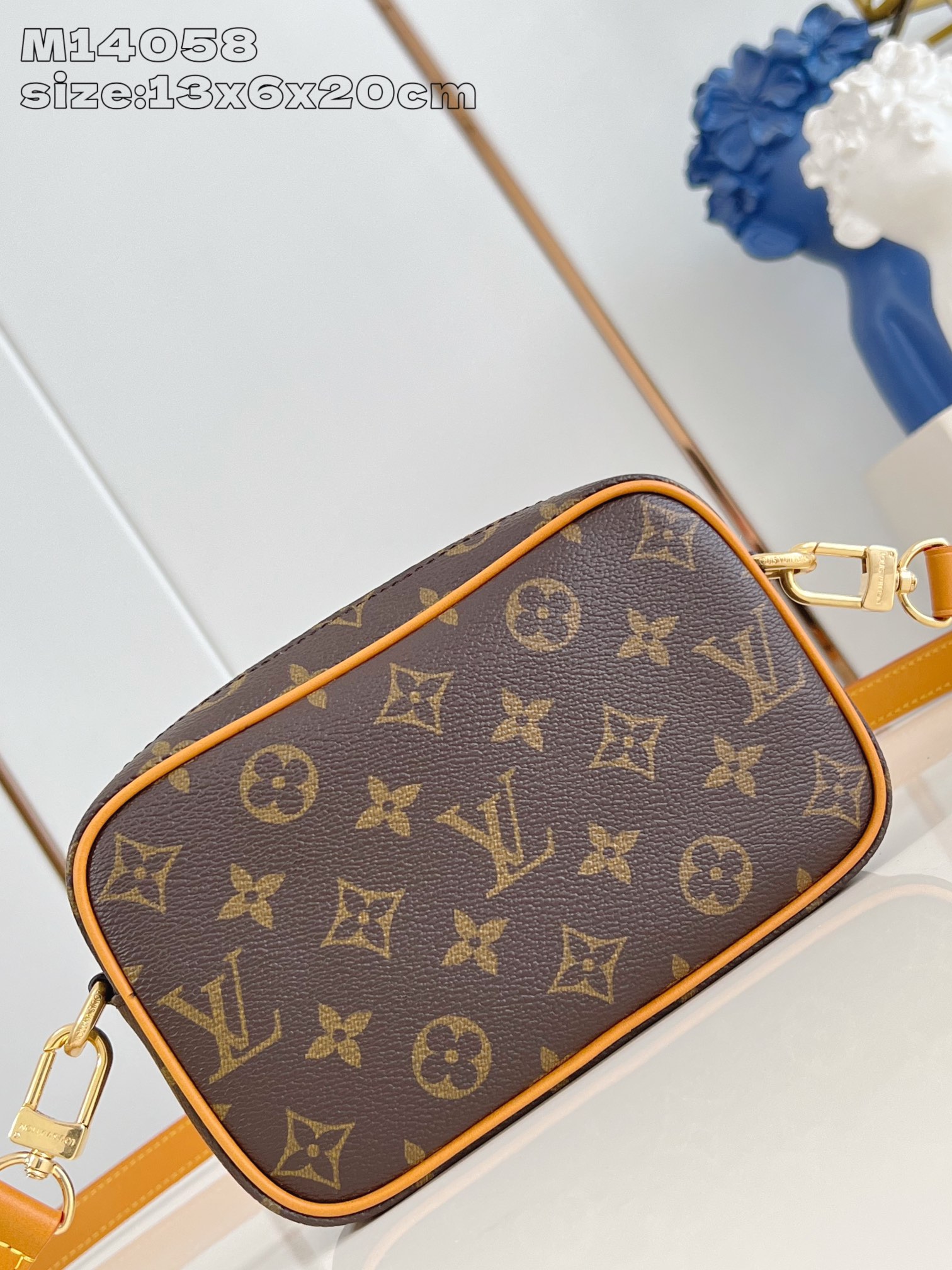 【顶级原单 M14058老花 】Trocadéro 迷你手袋采用 Monogram 帆布材质、复古牛皮革