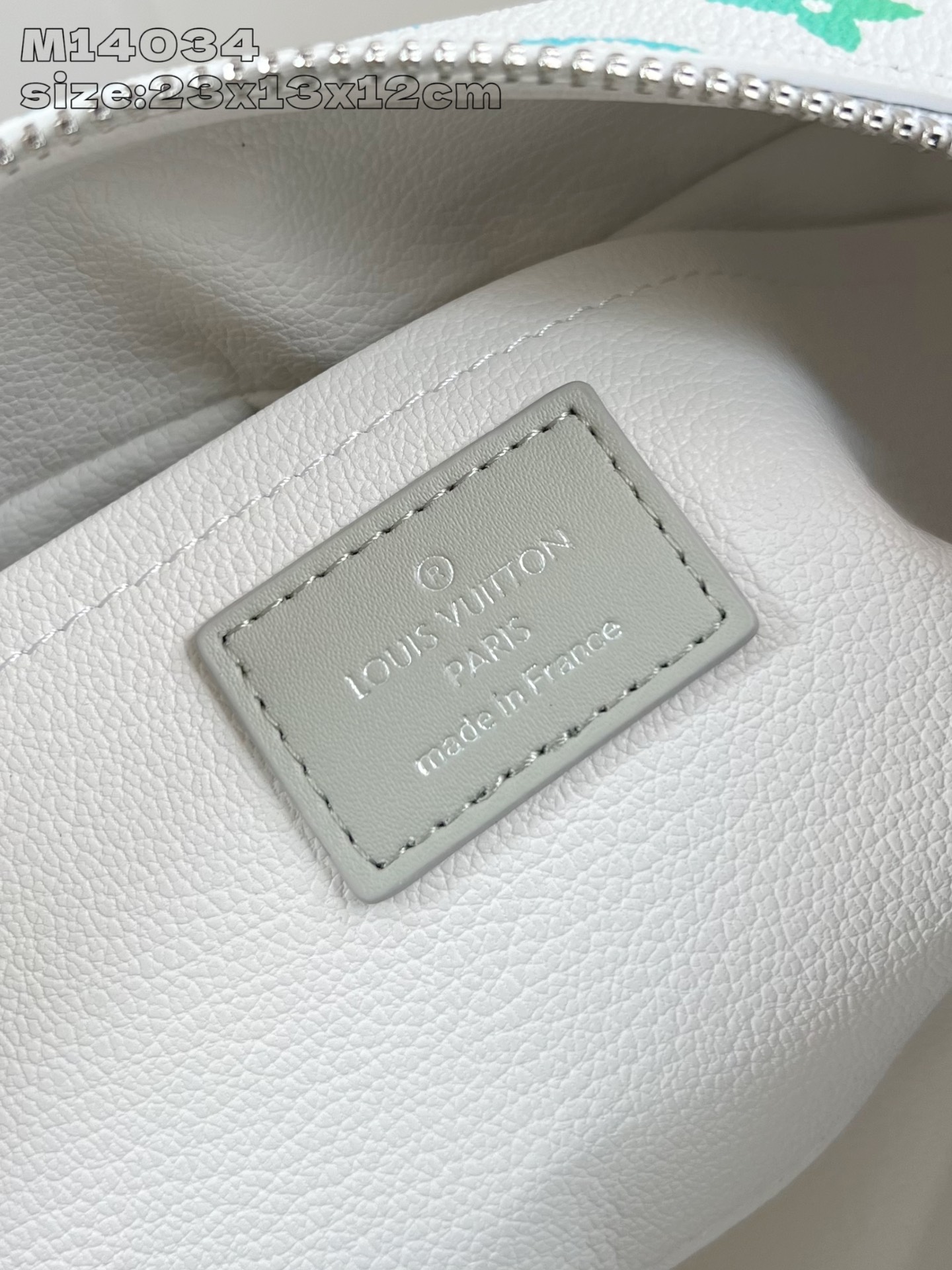 【顶级原单 M14034 】本款 Locker Dopp Kit 盥洗袋取材 Monogram 帆布，融