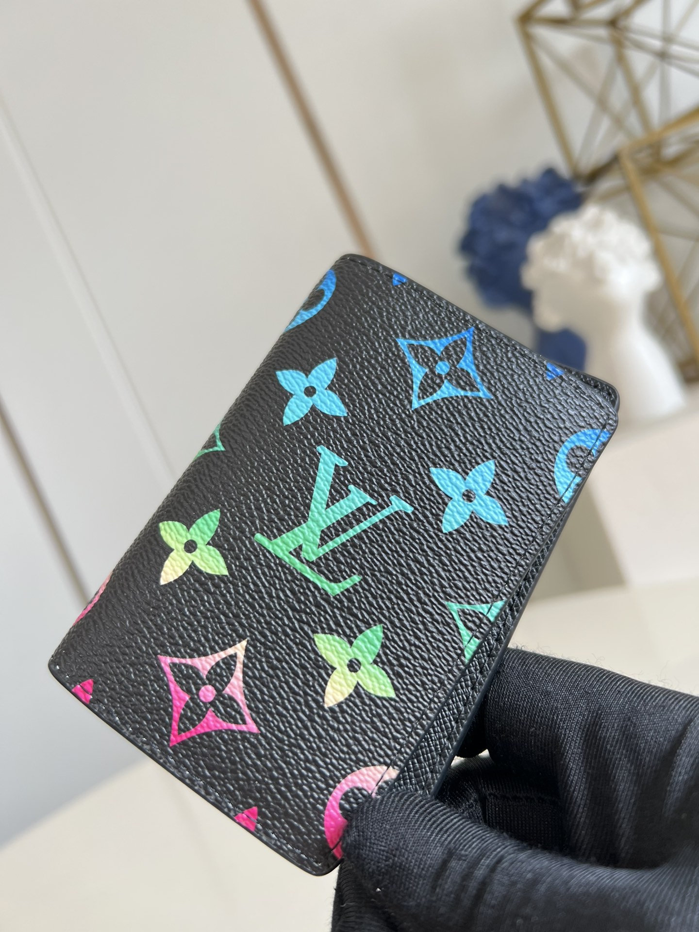  【顶级原单M14134黑 】本款口袋钱夹取材 Brushed Monogram 皮革，呈现褪色效果 M