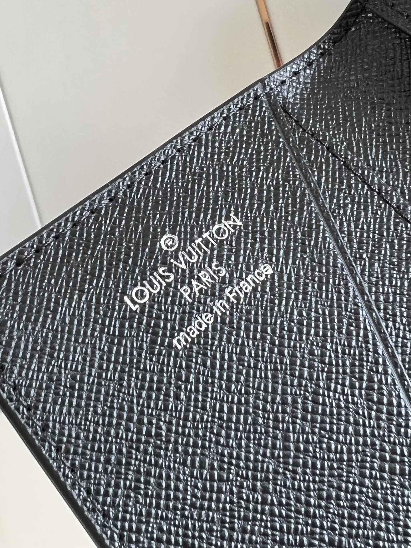  【顶级原单M14134黑 】本款口袋钱夹取材 Brushed Monogram 皮革，呈现褪色效果 M