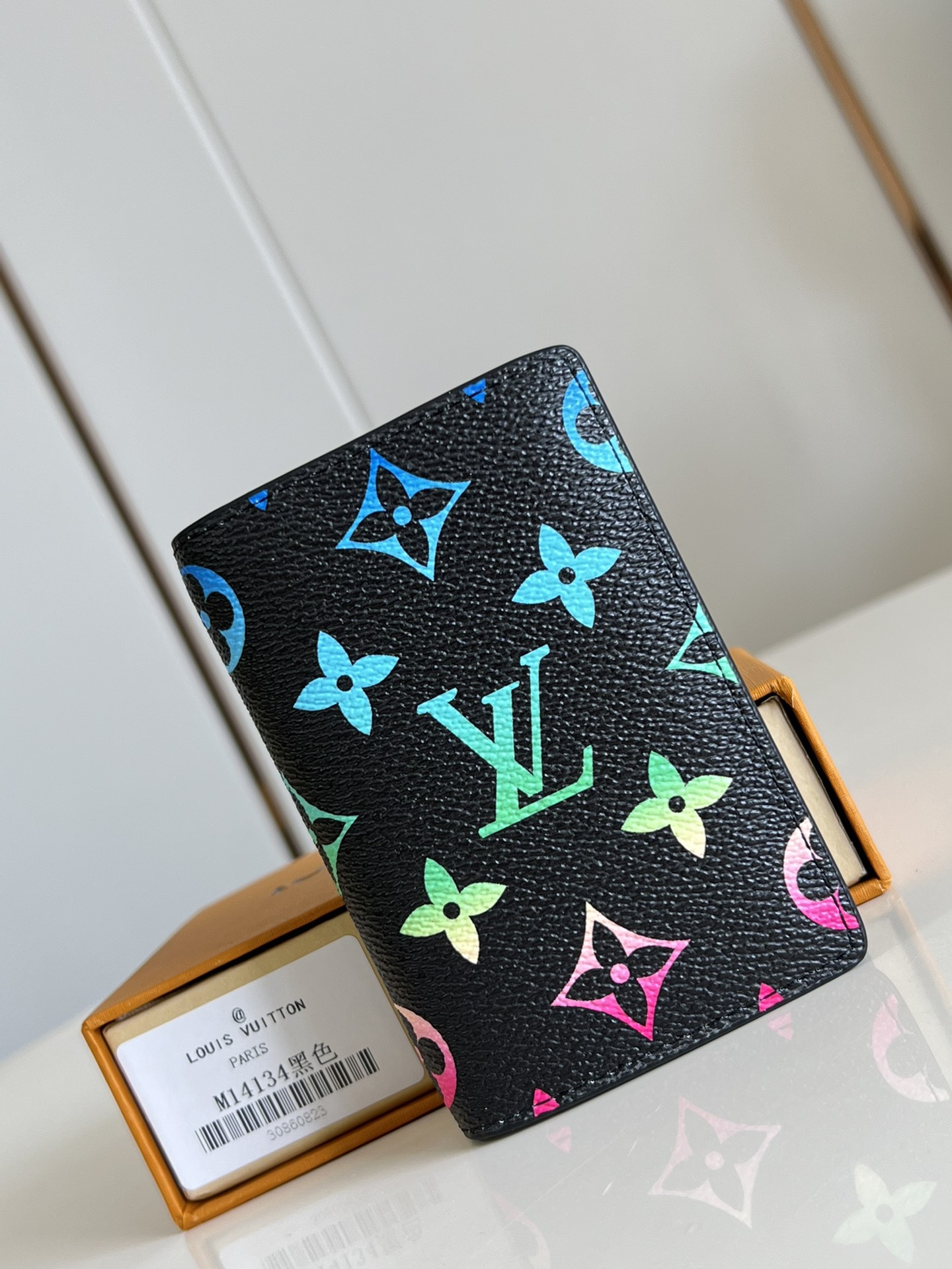  【顶级原单M14134黑 】本款口袋钱夹取材 Brushed Monogram 皮革，呈现褪色效果 M