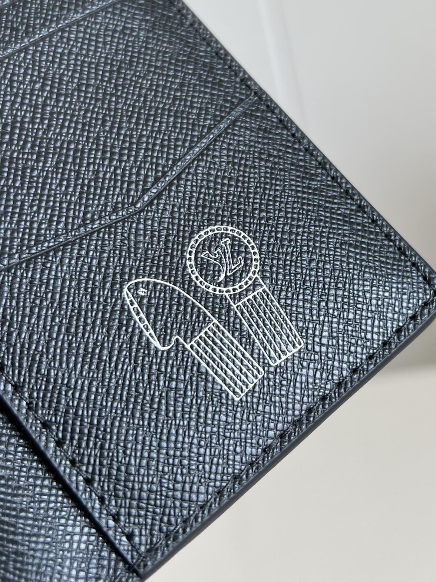  【顶级原单M14134黑 】本款口袋钱夹取材 Brushed Monogram 皮革，呈现褪色效果 M