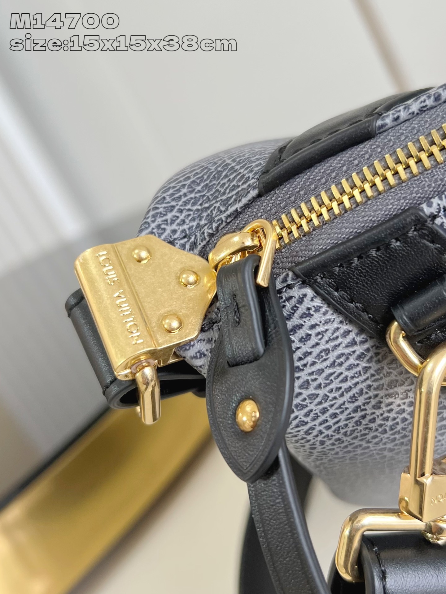 【顶级原单 M14700牛仔深蓝】M14702 本款 LV Biker 中号手袋瞩目亮相 2025 春夏