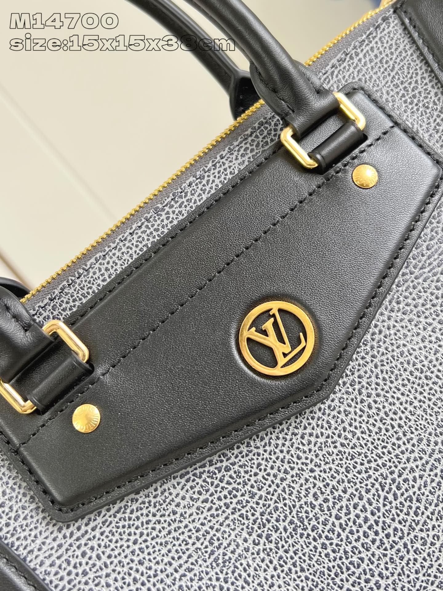 【顶级原单 M14700牛仔深蓝】M14702 本款 LV Biker 中号手袋瞩目亮相 2025 春夏