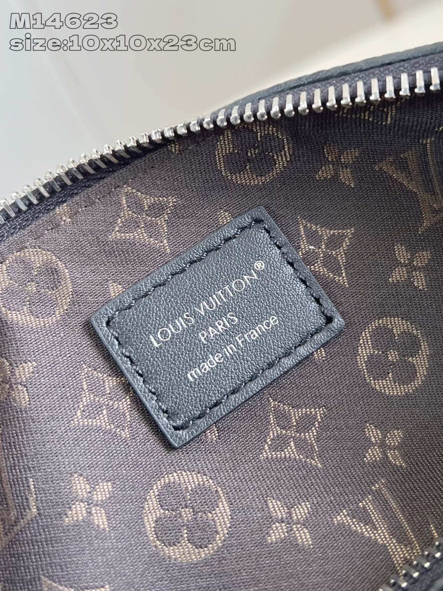 Louis Vuitton Nano Rider Bag Black Leather, 10 x 10 x 23 cm 10 i1744090274 4096 0