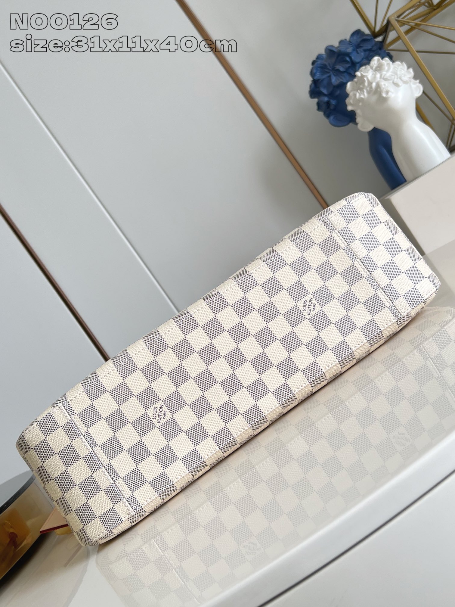 【顶级原单 N00126白格 】本款 Slouchy 中号手袋以 Monogram 帆布构筑别致轮廓，借