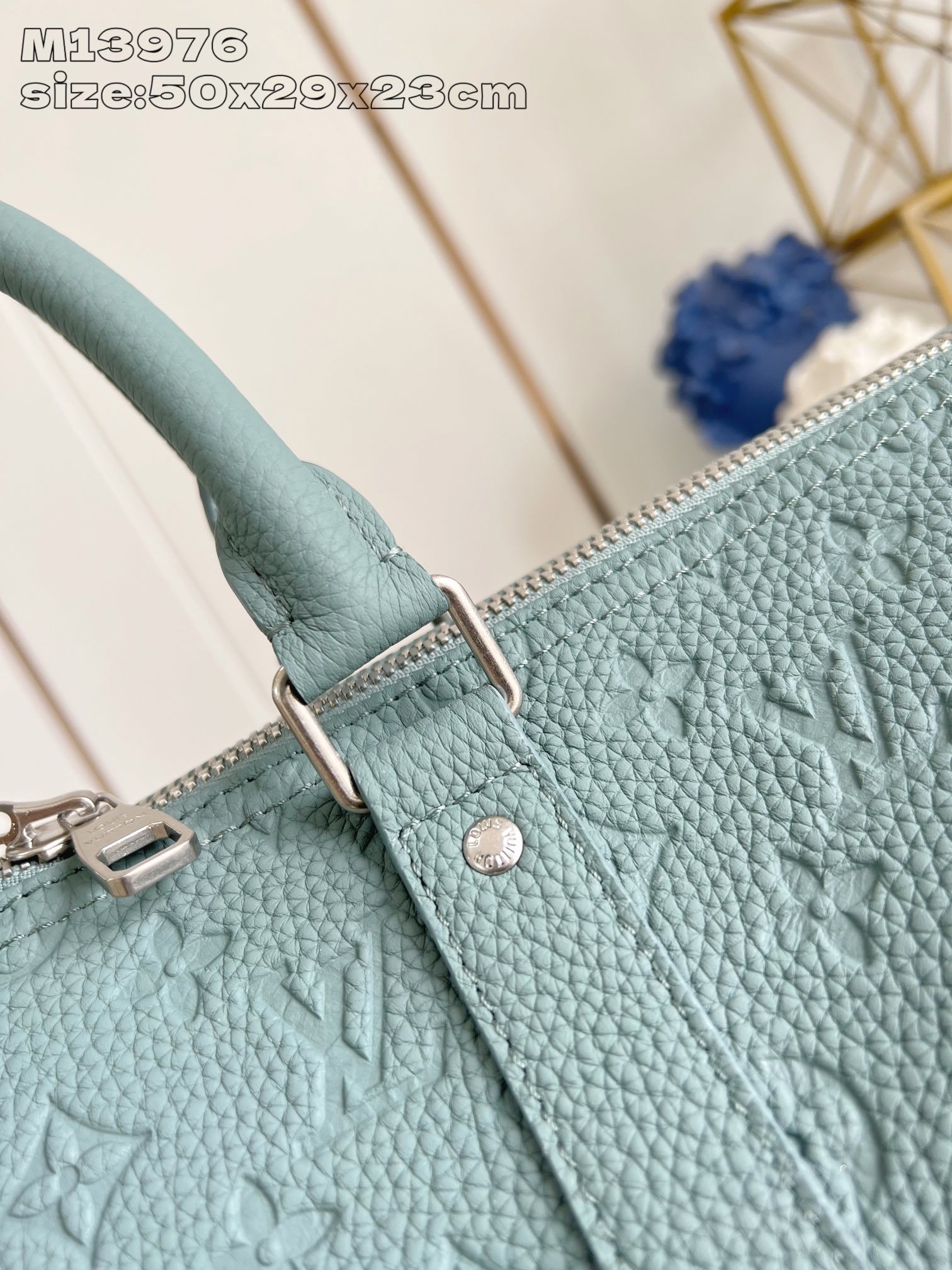 【顶级原单 M13976 】這款Keepall Bandoulière 50手袋以Taurillon M
