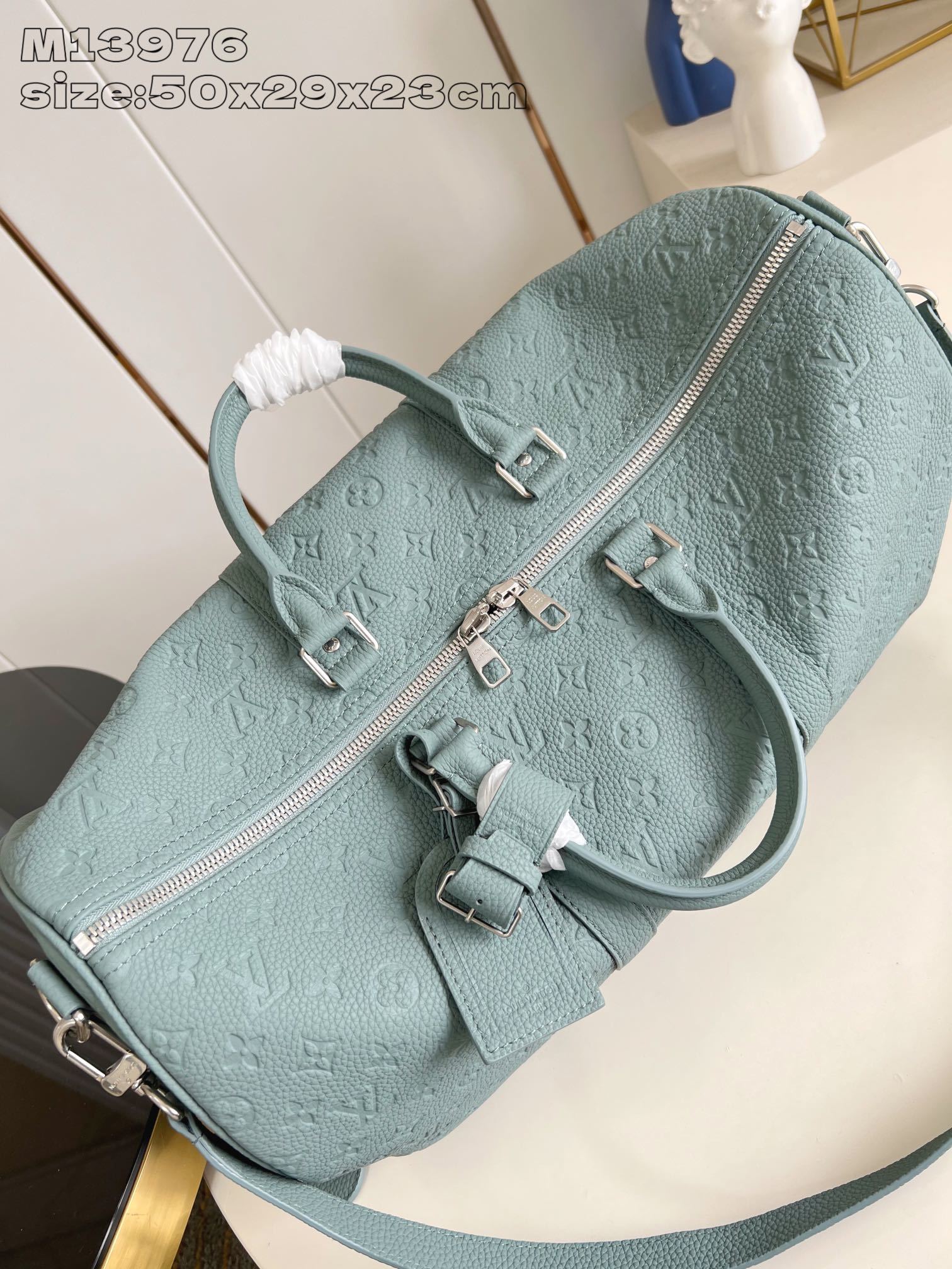 【顶级原单 M13976 】這款Keepall Bandoulière 50手袋以Taurillon M