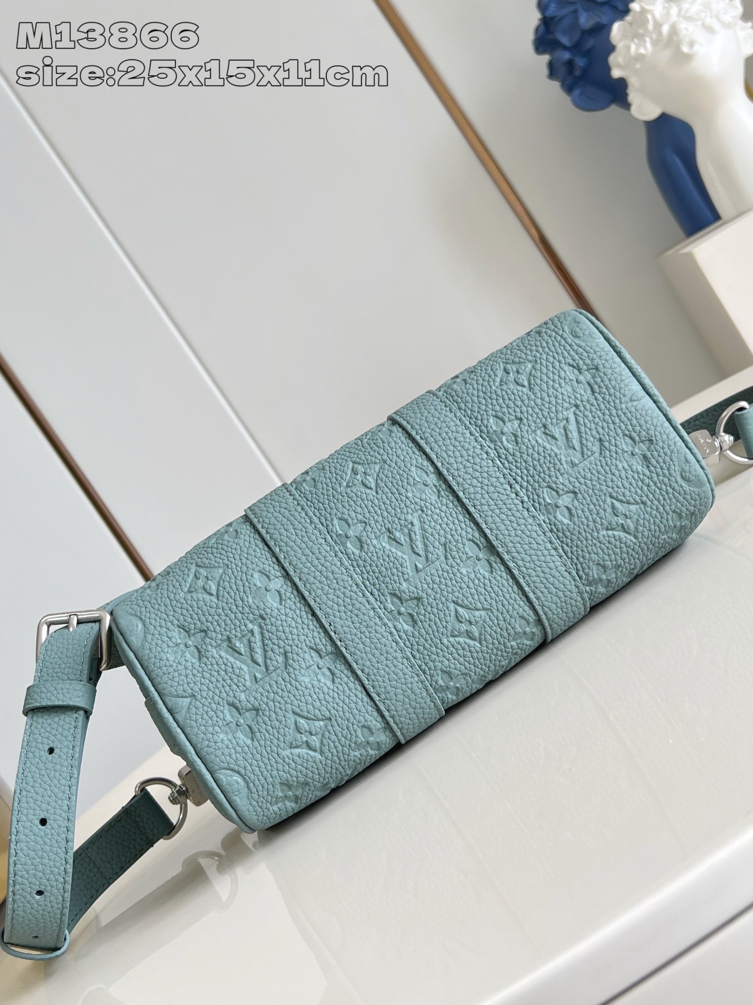 【顶级原单 M13866 】這款Keepall Bandoulière 25以Taurillon粒面皮革