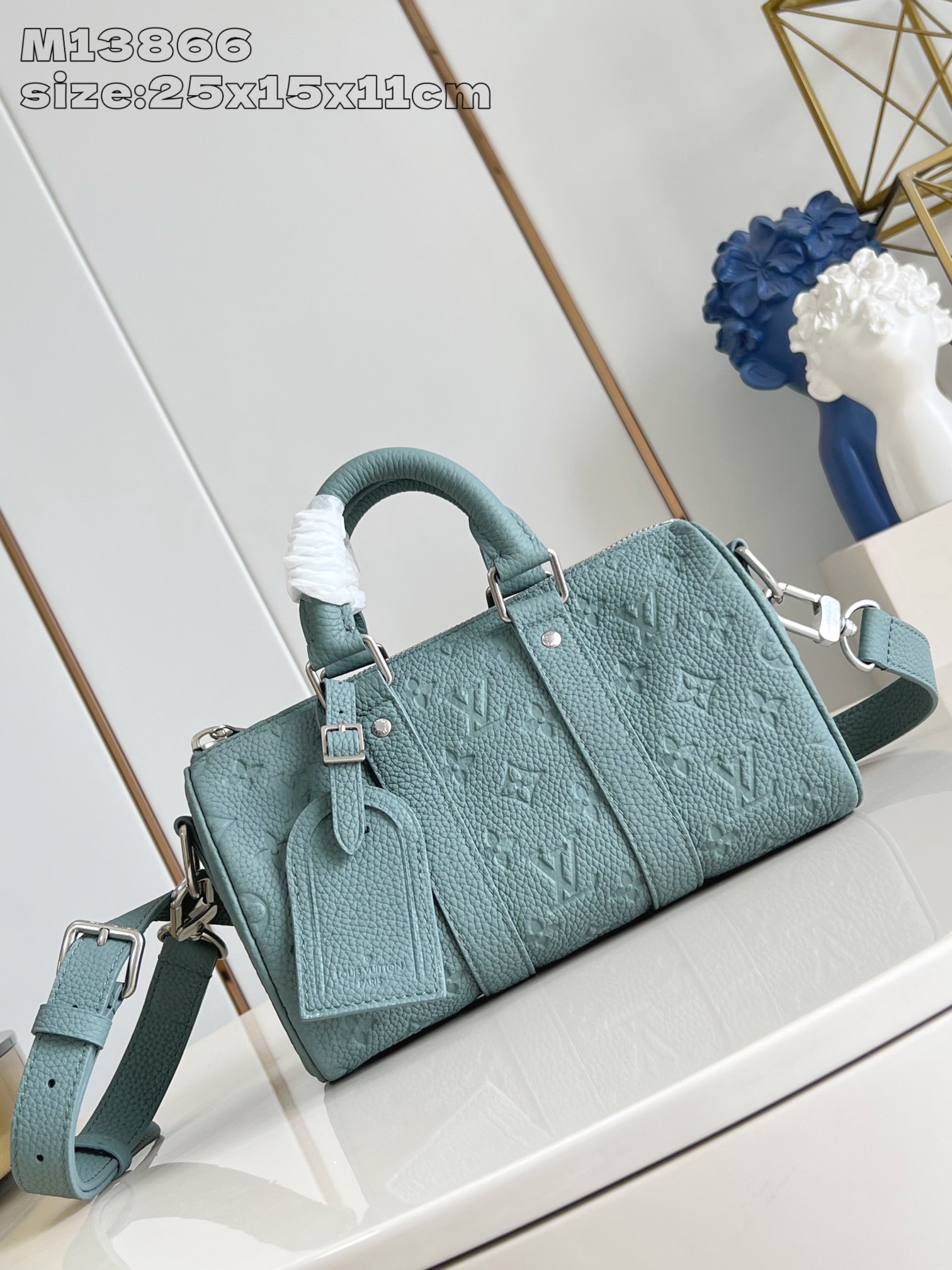 【顶级原单 M13866 】這款Keepall Bandoulière 25以Taurillon粒面皮革