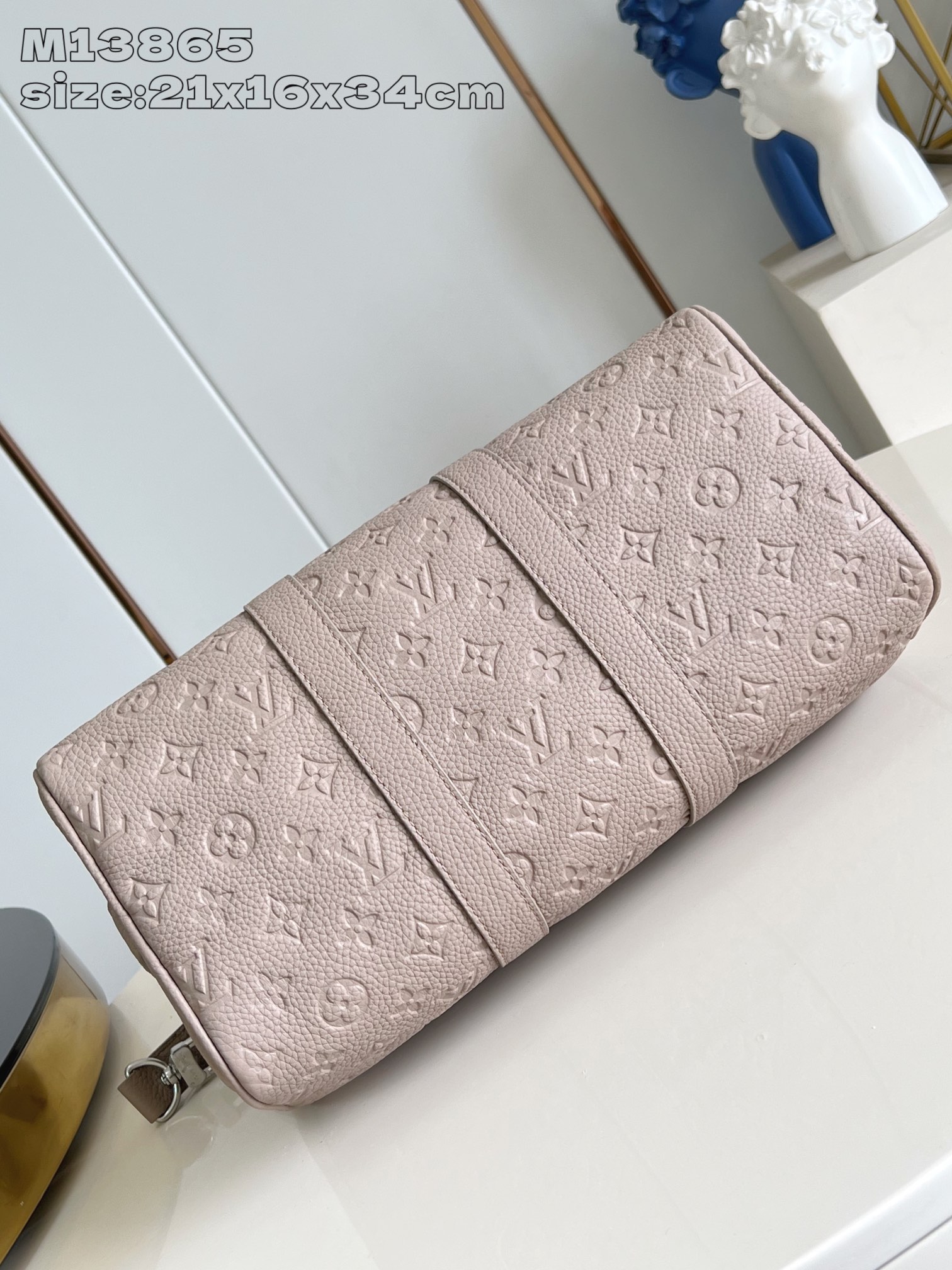 【顶级原单 M13865米黄 】本款 Keepall Bandoulière 35 中号手袋为 Taur