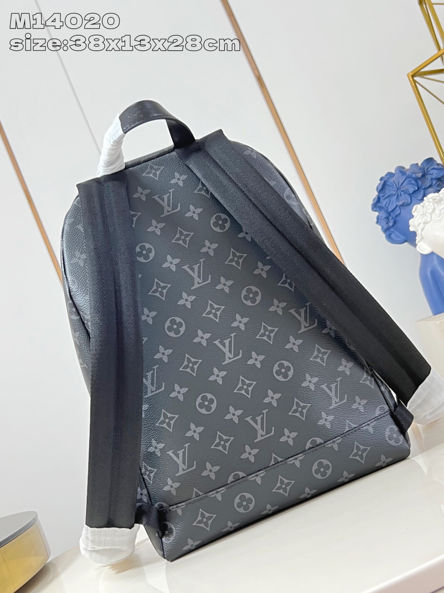 【顶级原单 M14020黑花 】本款 Discovery Slim 双肩包取材 Monogram Ecl