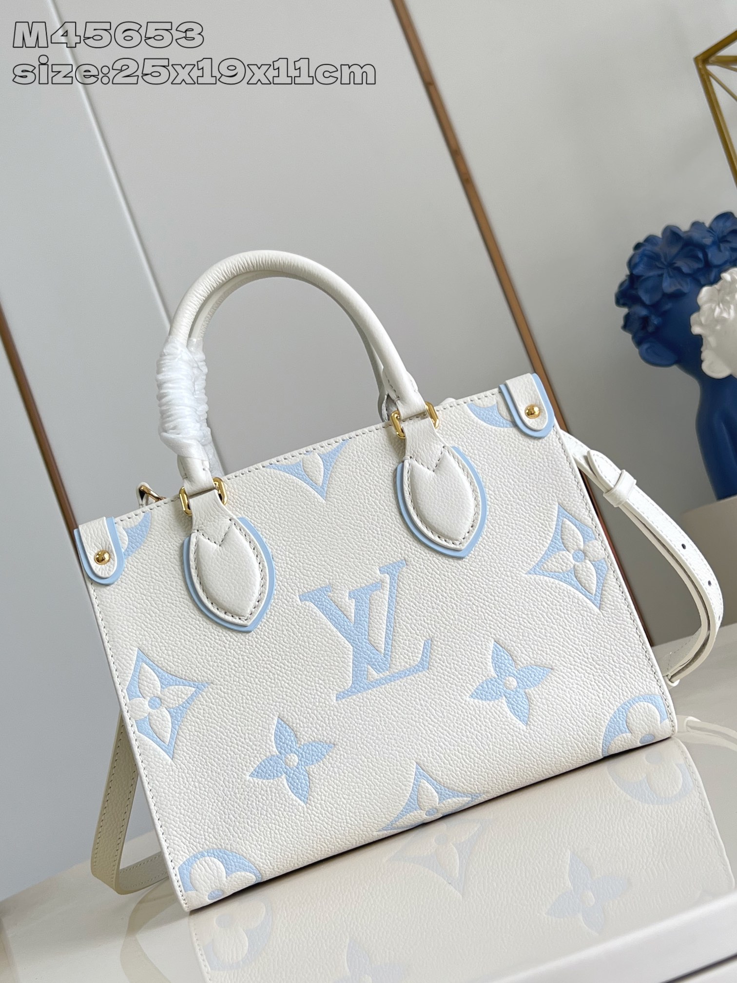 【顶级原单 M45653白兰丝印 】 本款 OnTheGo 小号手袋选用 Monogram Emprei
