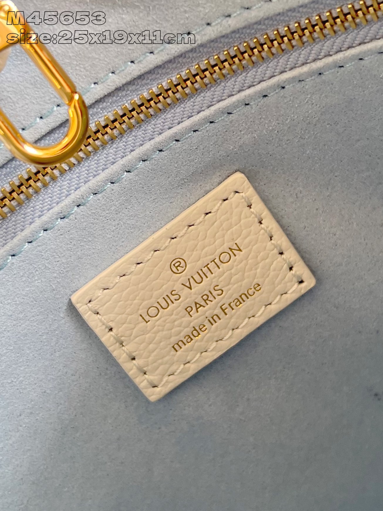 【顶级原单 M45653白兰丝印 】 本款 OnTheGo 小号手袋选用 Monogram Emprei