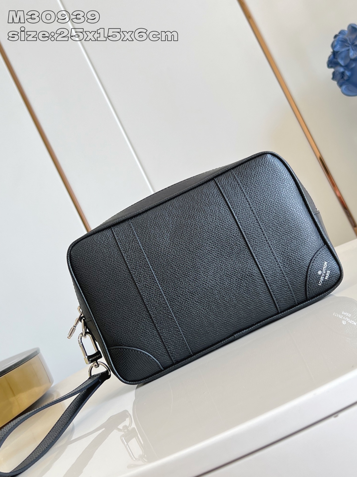 【顶级原单 M30939 】Pochette Kasai手包 宽敞的拉链开口、丰富的内外口袋与插槽带来极