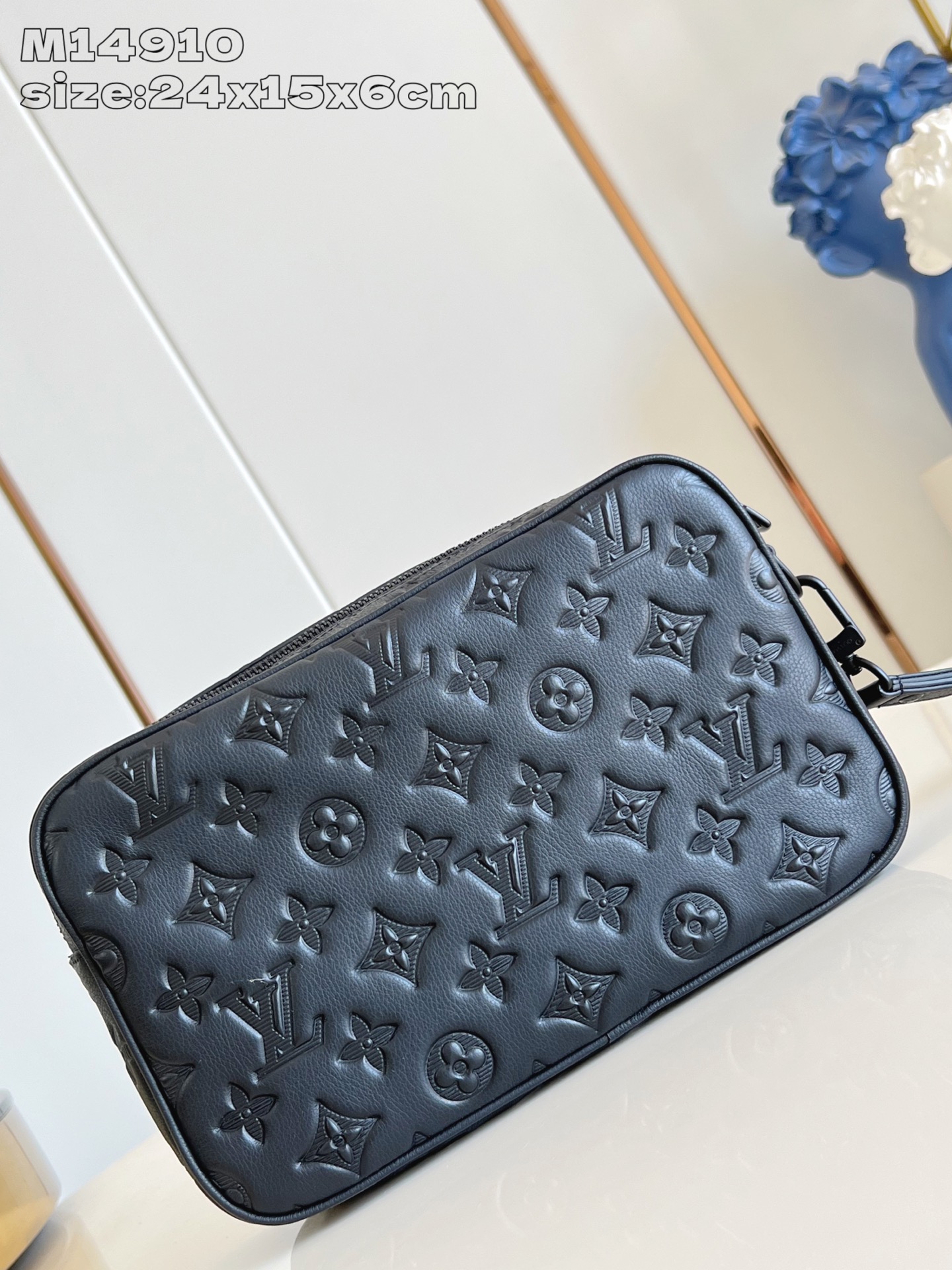 【顶级原单 M14910 】這款Pochette Kasai收納包以柔軟的Monogram Shadow