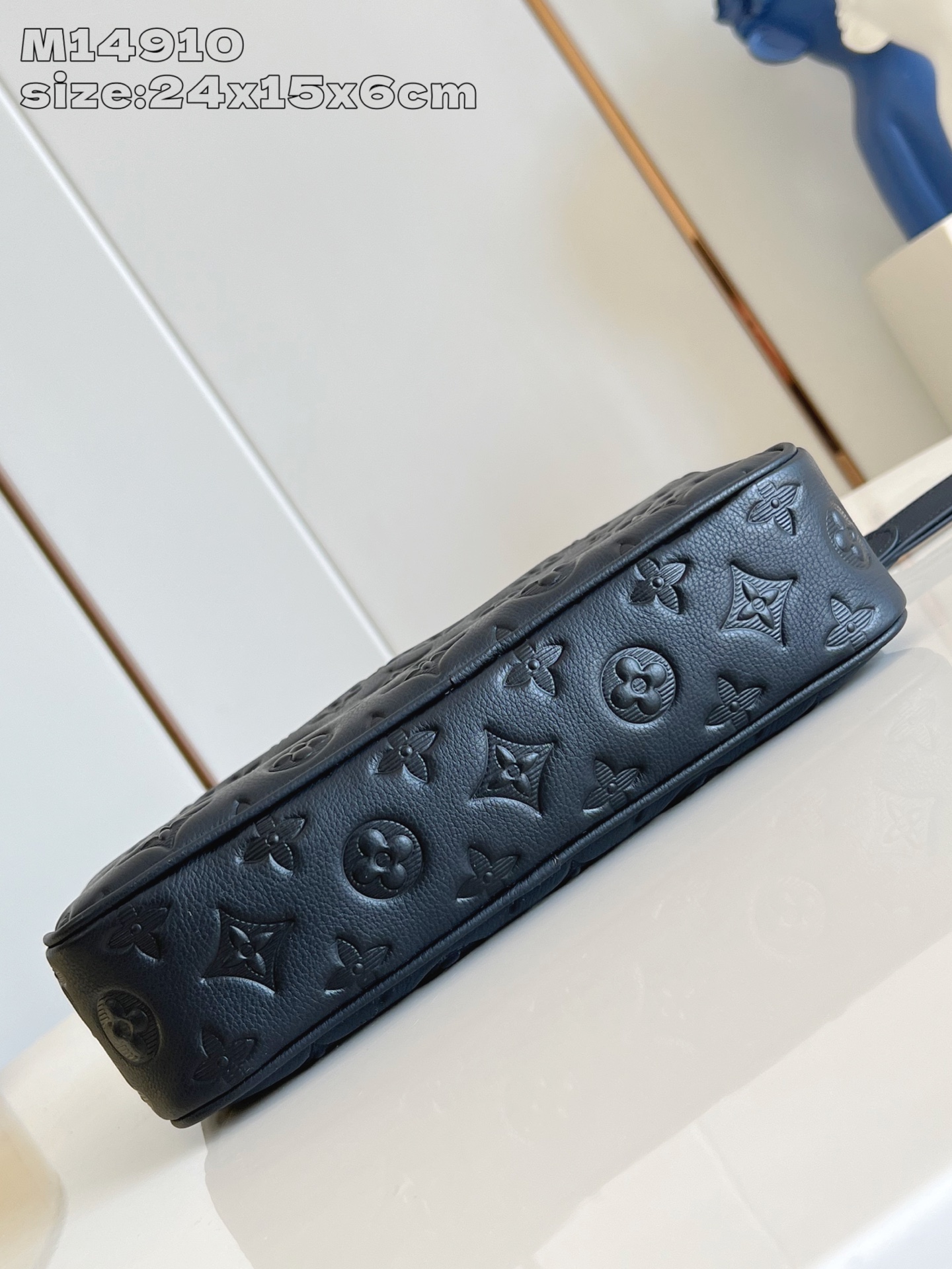 【顶级原单 M14910 】這款Pochette Kasai收納包以柔軟的Monogram Shadow