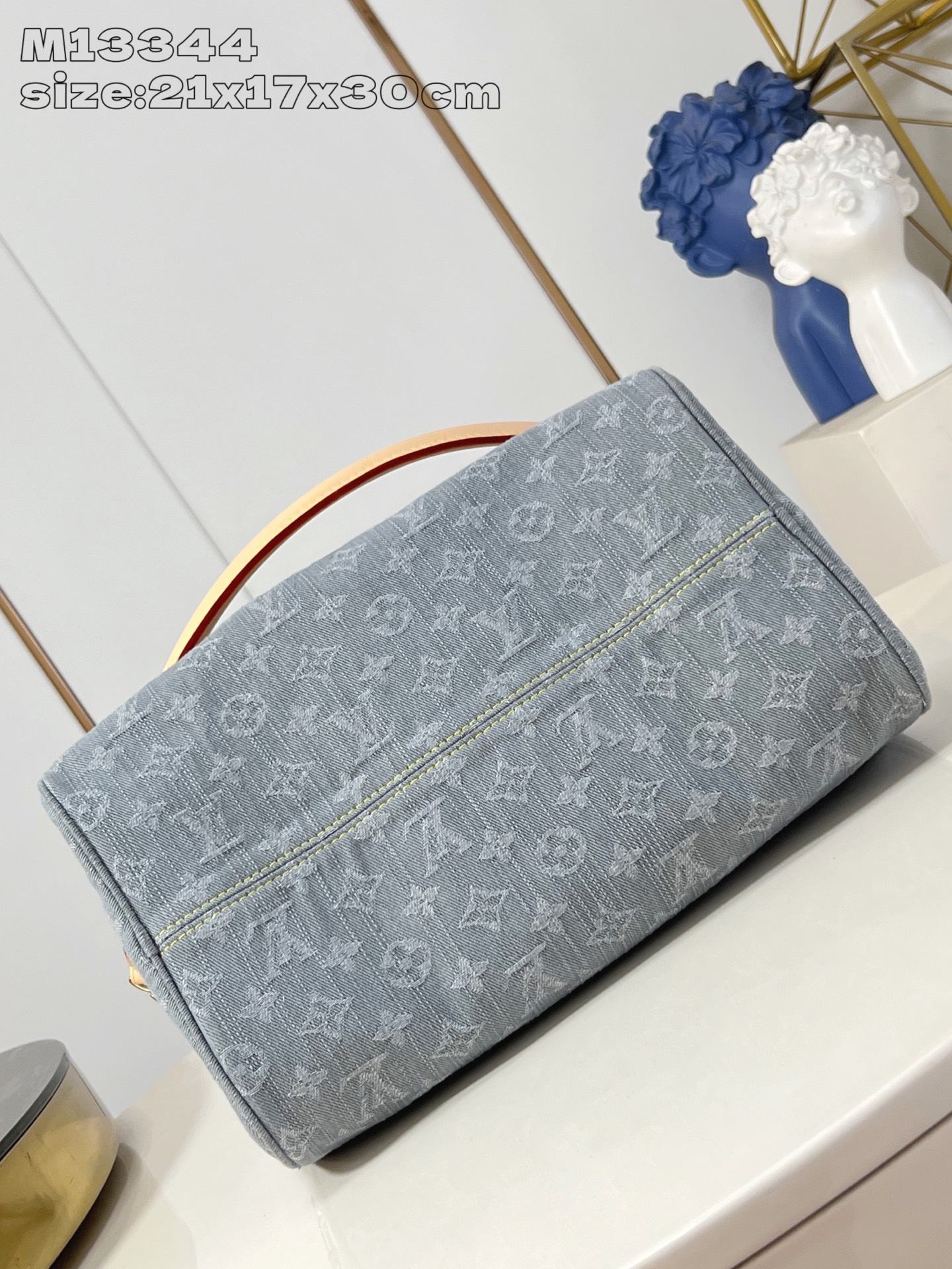 【顶级原单 M13344 】本款 Speedy Soft 30 手袋依托路易威登精湛漂白工艺，于棉布表面