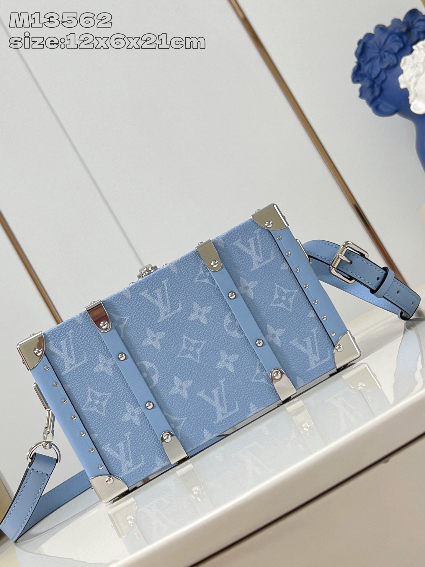 【顶级原单 M13562蓝 】本款 Wallet Trunk Taigarama 手袋取材 Monogr