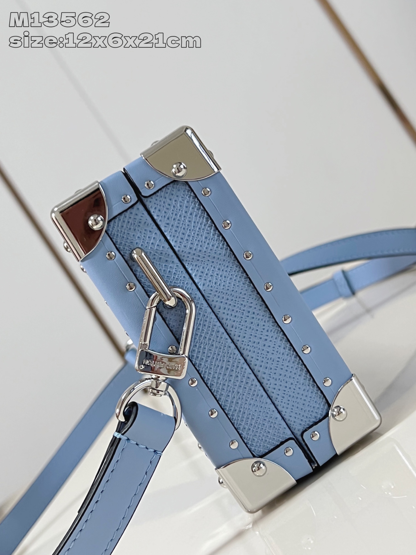 【顶级原单 M13562蓝 】本款 Wallet Trunk Taigarama 手袋取材 Monogr
