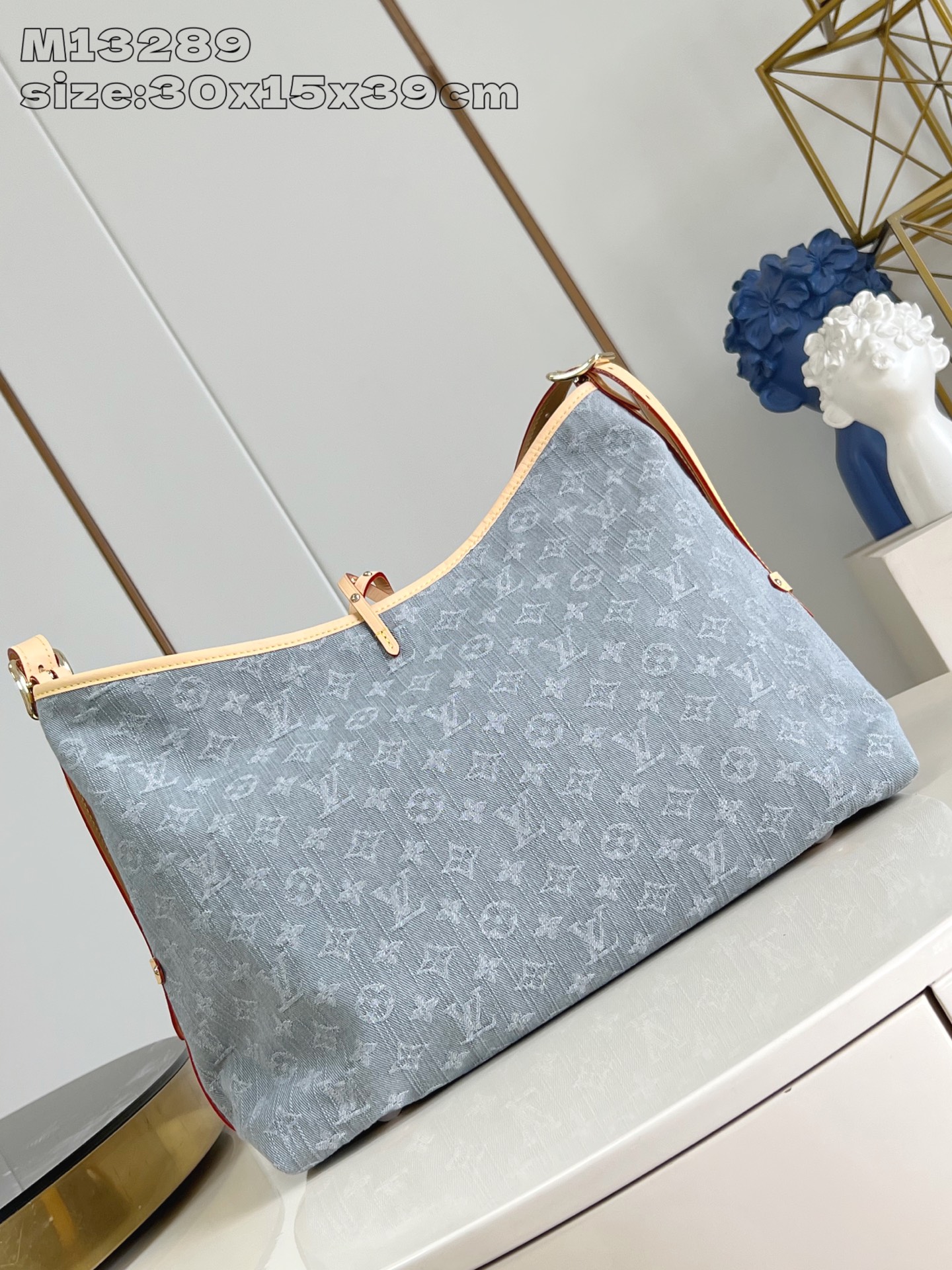 【顶级原单 M13289 】本款 CarryAll 中号手袋令诞生于 2005 年的 Monogram 
