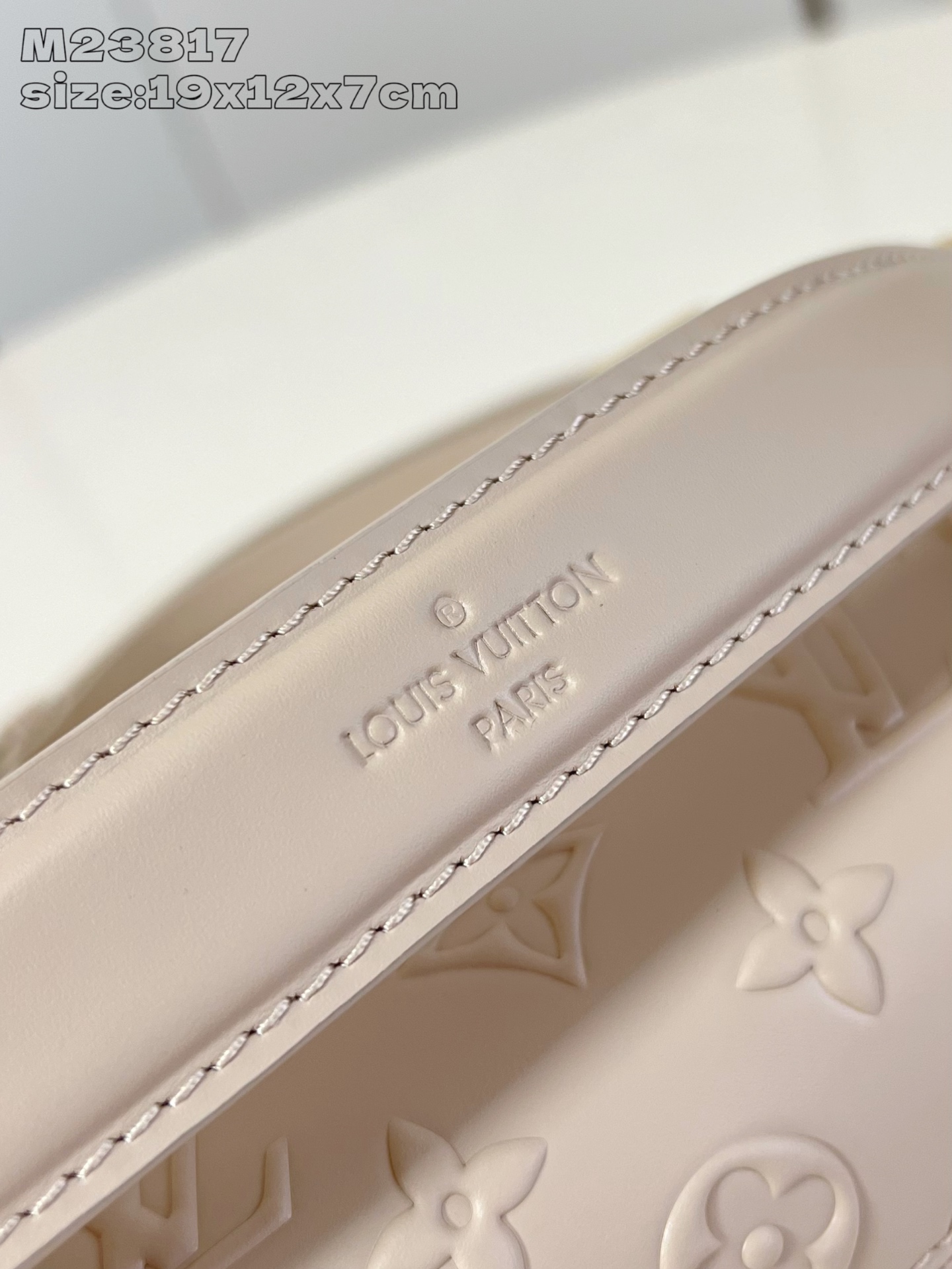 【顶级原单 M23817卡其压花 】M14571 這款Monogram Bold系列Side Trunk