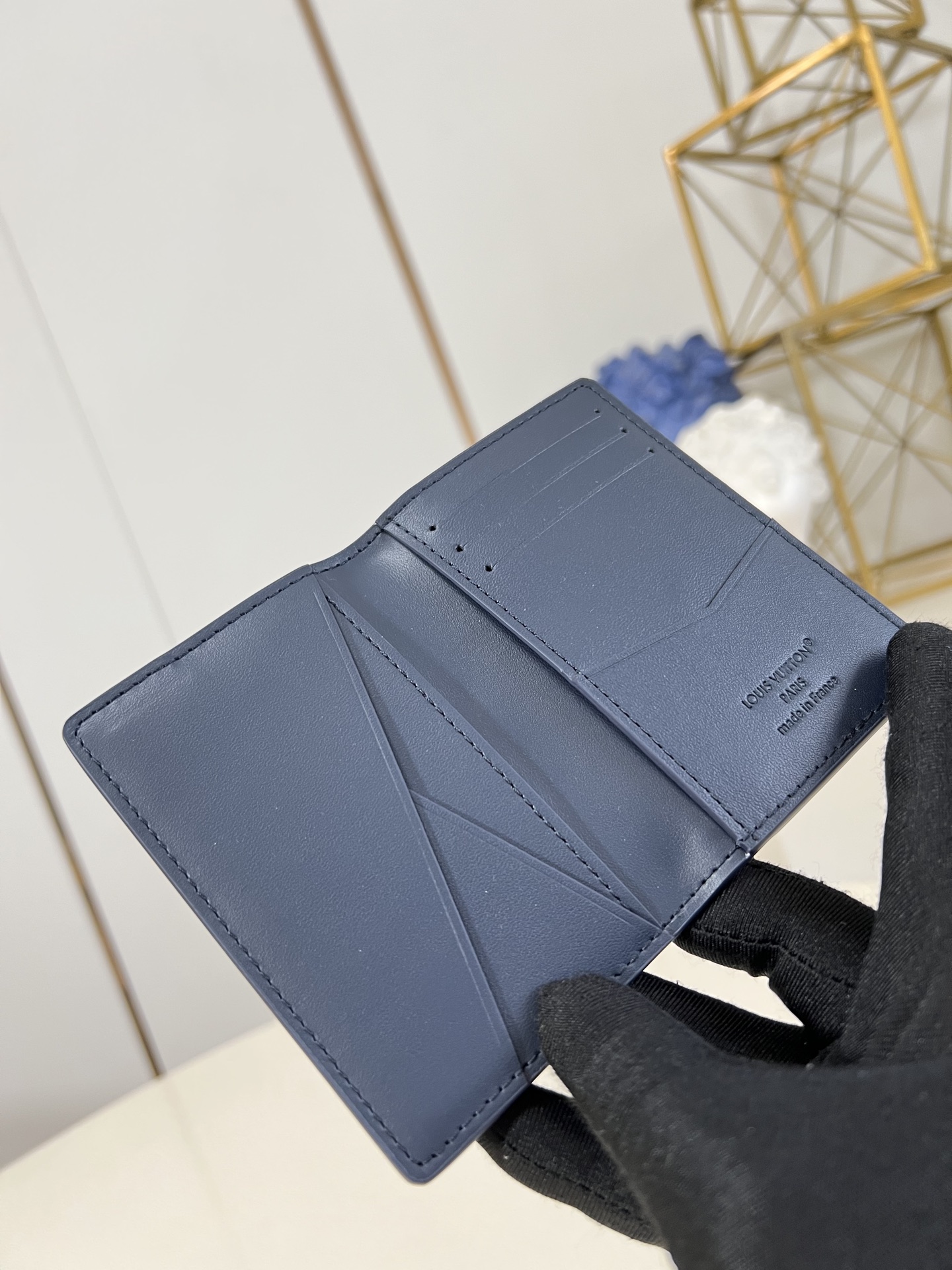 【顶级原单 M14786蓝 】本款口袋钱夹取材 Brushed Monogram 皮革，呈现褪色效果 M
