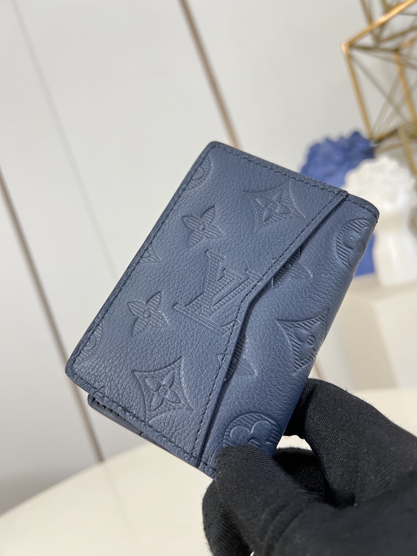 【顶级原单 M14786蓝 】本款口袋钱夹取材 Brushed Monogram 皮革，呈现褪色效果 M