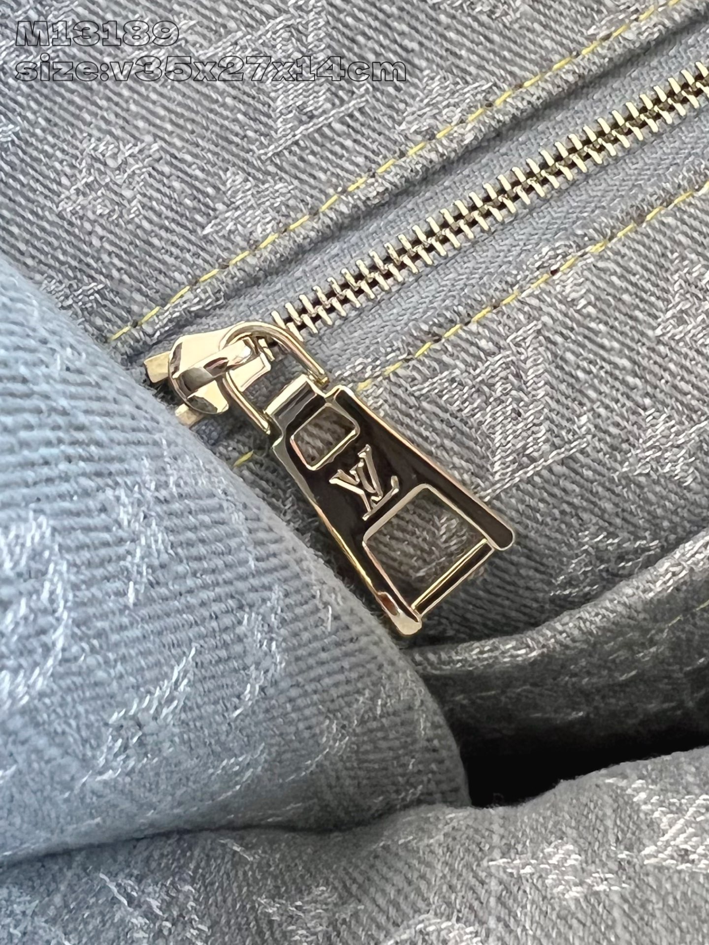 【顶级原单 M13189 】來自2005年的經典Monogram Denim圖案今季在這款OnTheGo