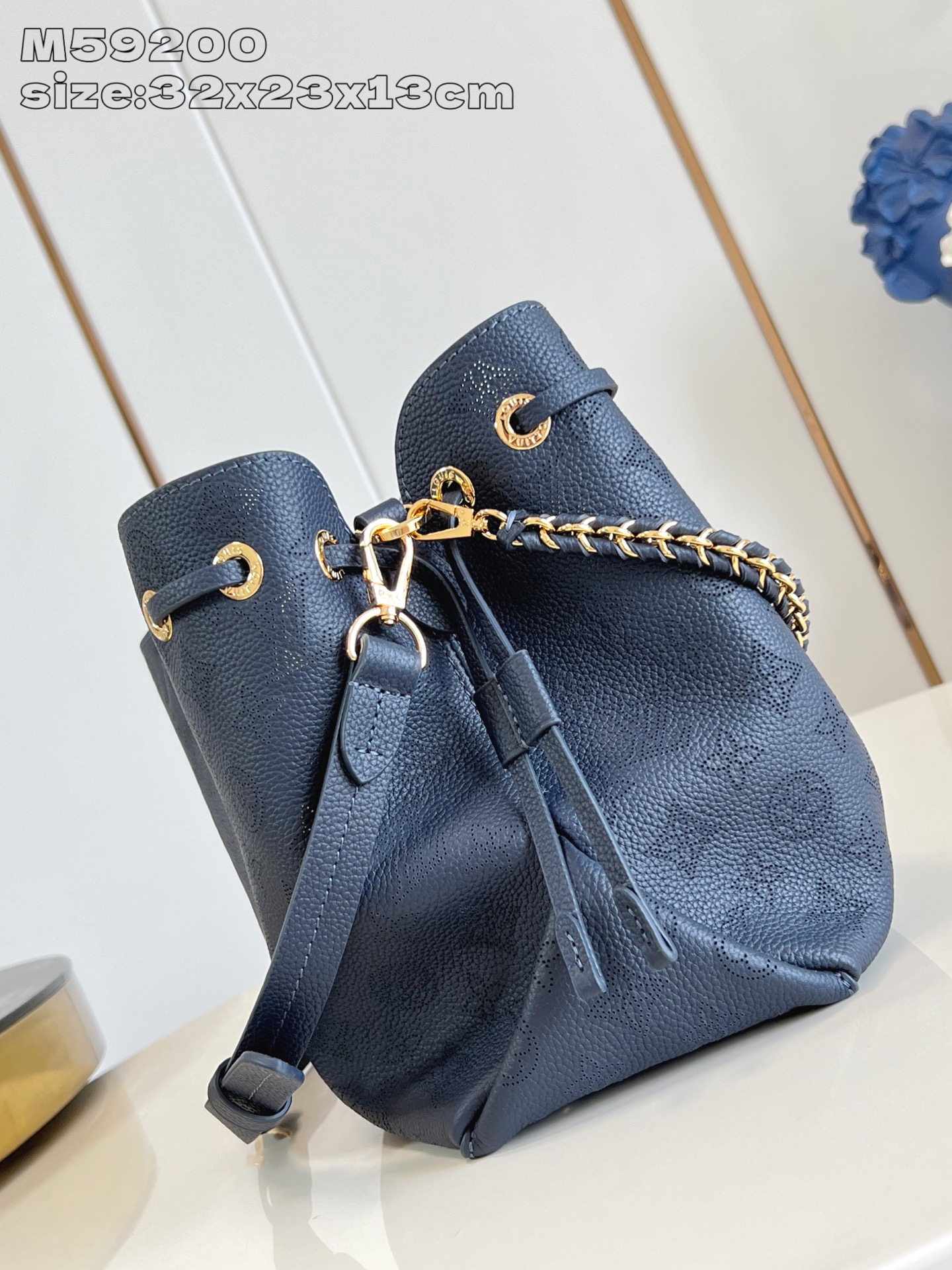 【顶级原单 M59200深蓝 】M14316 本款 Bella Tote 手袋取材品牌标志性镂花穿孔皮革